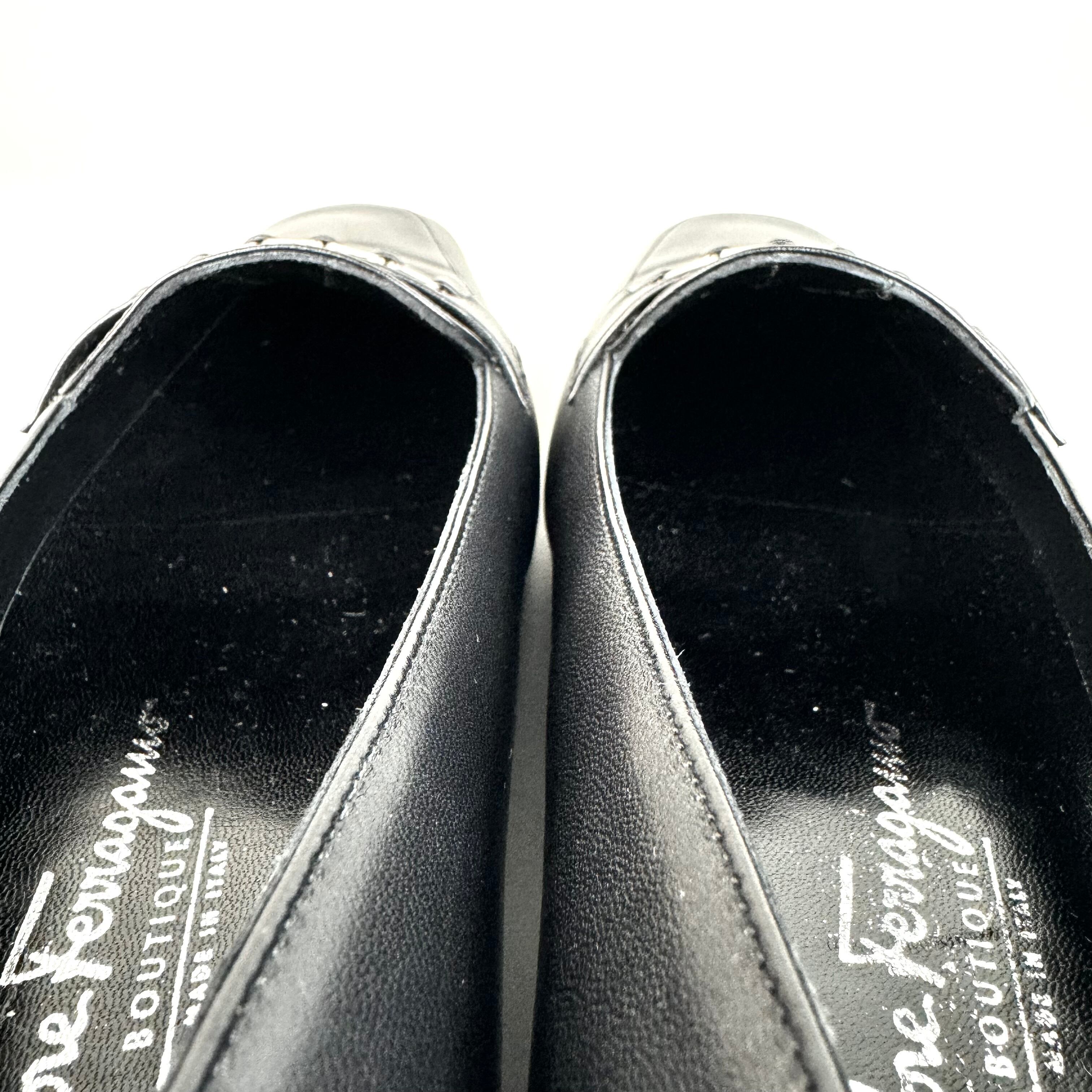 サルヴァトーレフェラガモ ローファー ヴァラ レザー 黒 23.5cm 5D