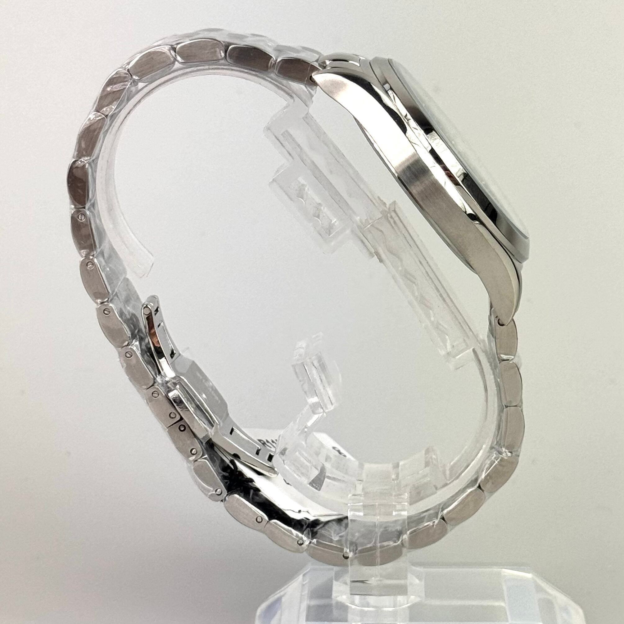 【未使用】エンポリオアルマーニ EMPORIO ARMANI AR-11529 クォーツ クロノグラフ グリーン デイト表示