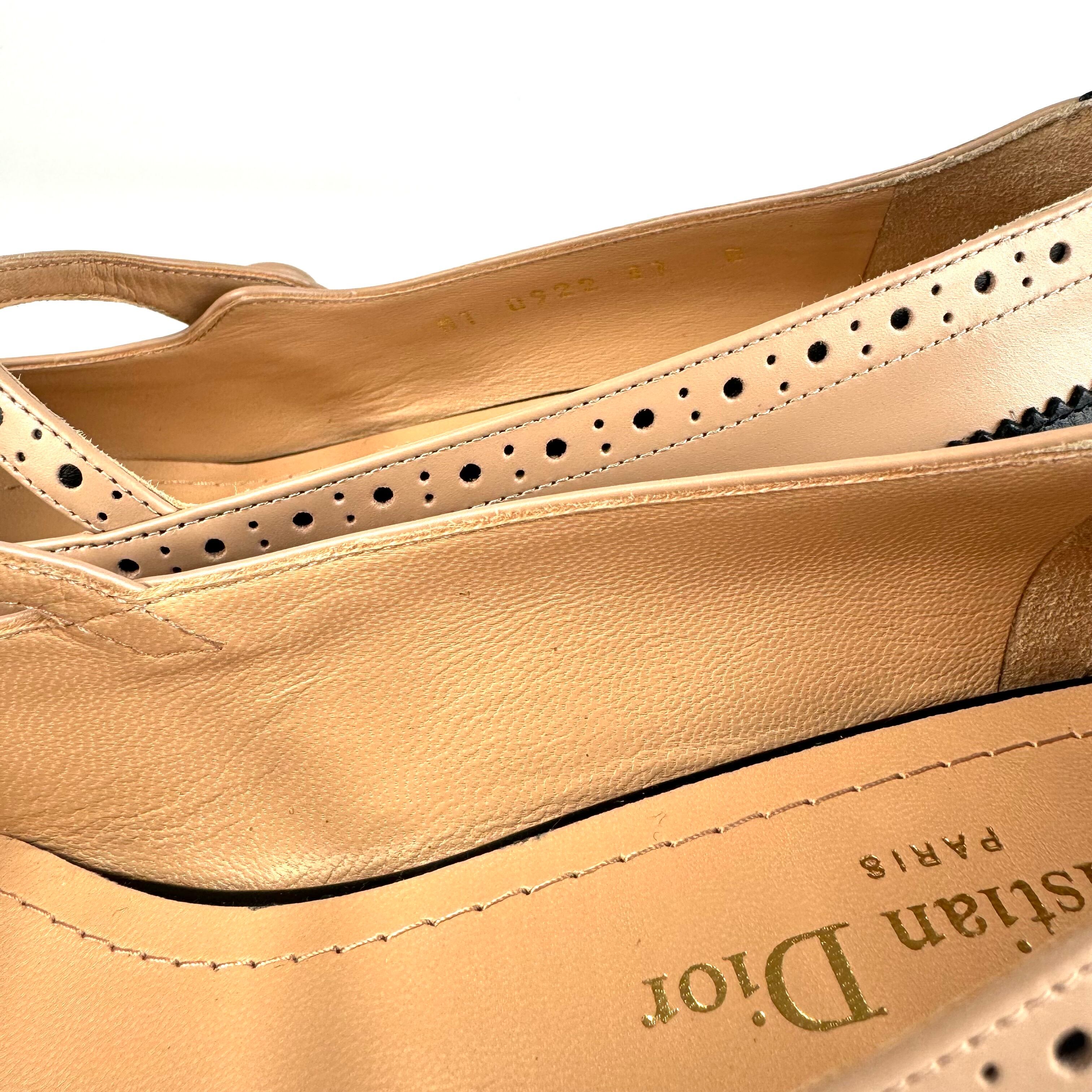 【未使用】クリスチャンディオール パンプス パンチング カーフ ベージュ 黒 24cm