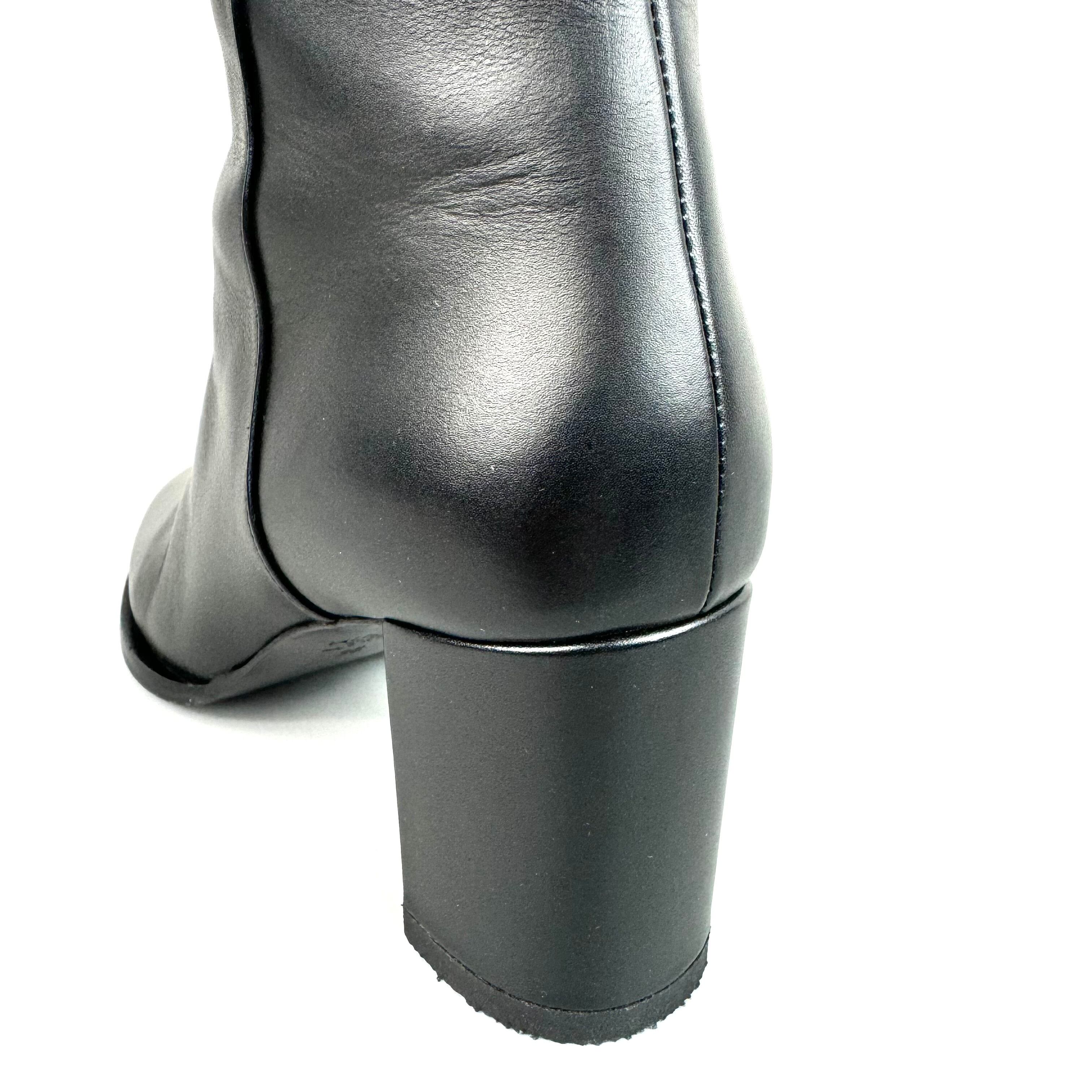 バレンティノガラヴァーニ ブーツ Vロゴ シグネチャー カーフ 黒 23cm