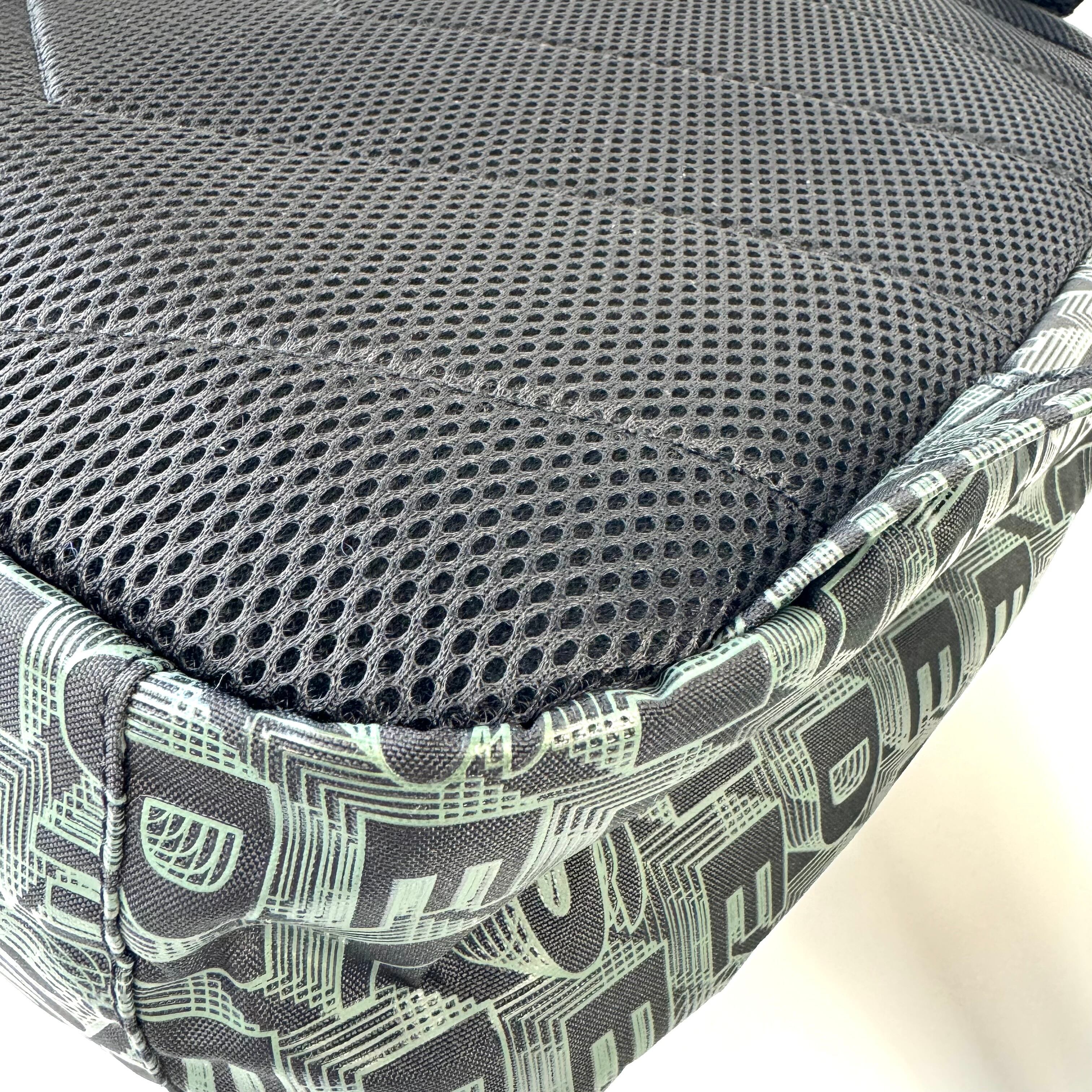 【美品】ディーゼル リュック バックパック モノグラム ロゴ カーキー ネオンオレンジ 緑