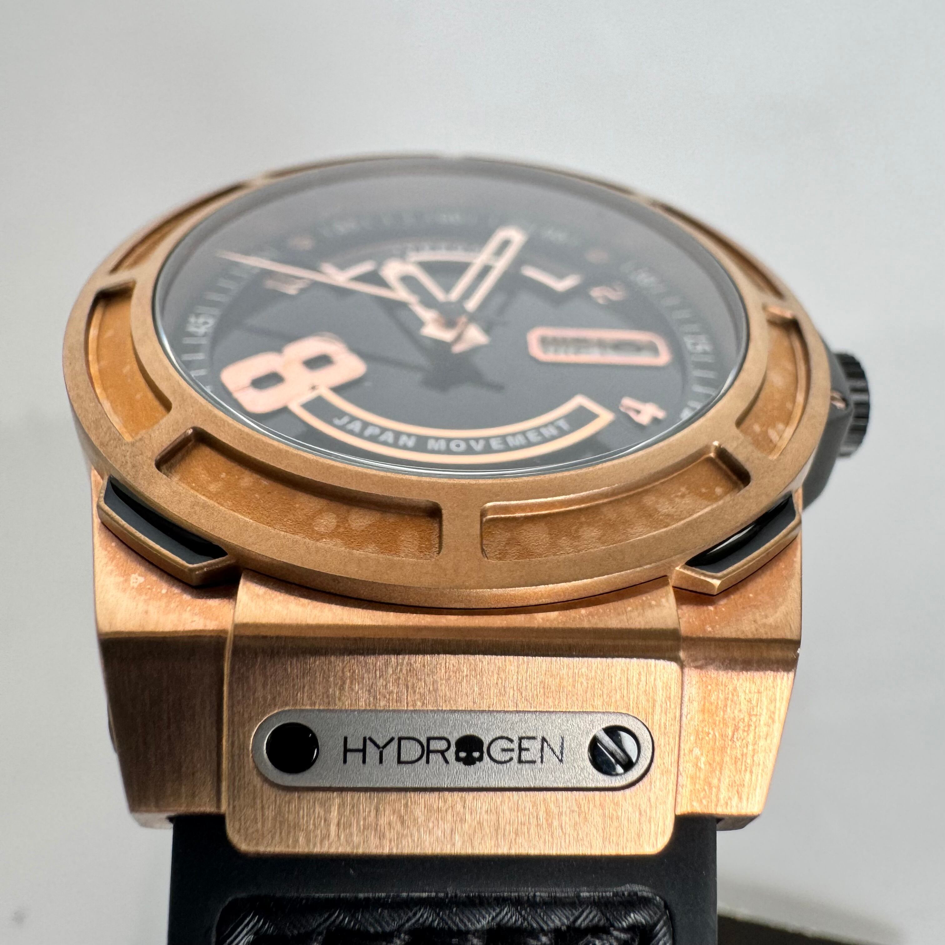 ハイドロゲン OTTO HW224005 自動巻 黒 ゴールド 裏スケ デイデイト 樹脂ベルト