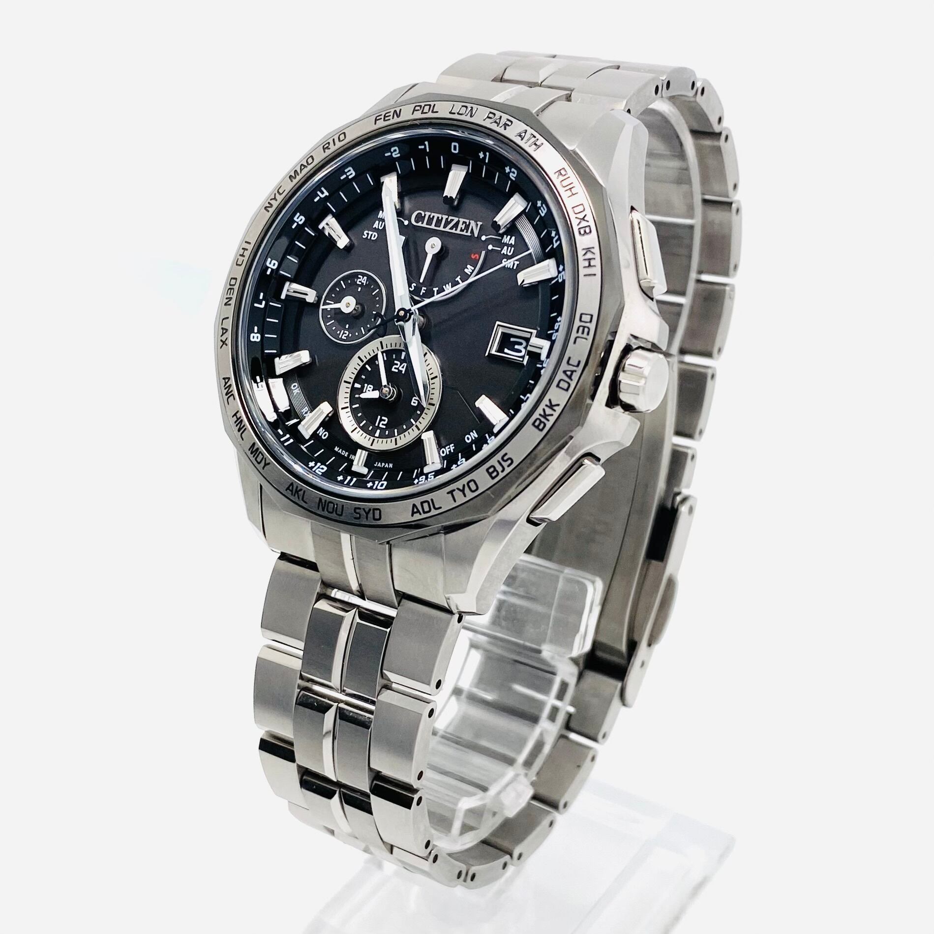 【美品】腕時計 メンズ シチズン アテッサ AT9096-57E H820-T023070 電波ソーラー エコドライブ デイト表示 黒 チタニウム 10気圧防水