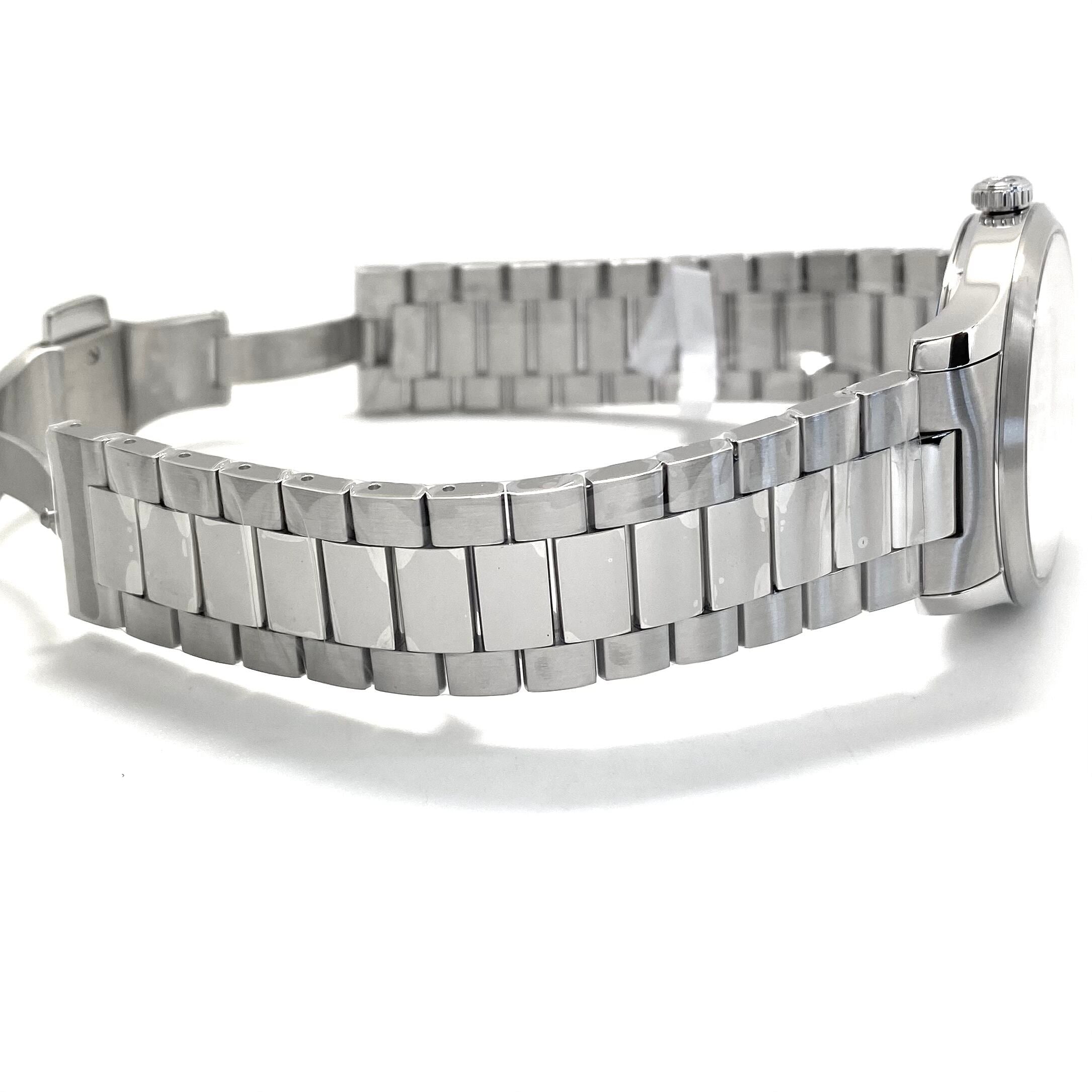 【未使用】腕時計 グッチ GUCCI Gタイムレス 126.4 YA1264076 スネーク 蛇 モチーフ クォーツ シルバー メンズ レディース ユニセックス