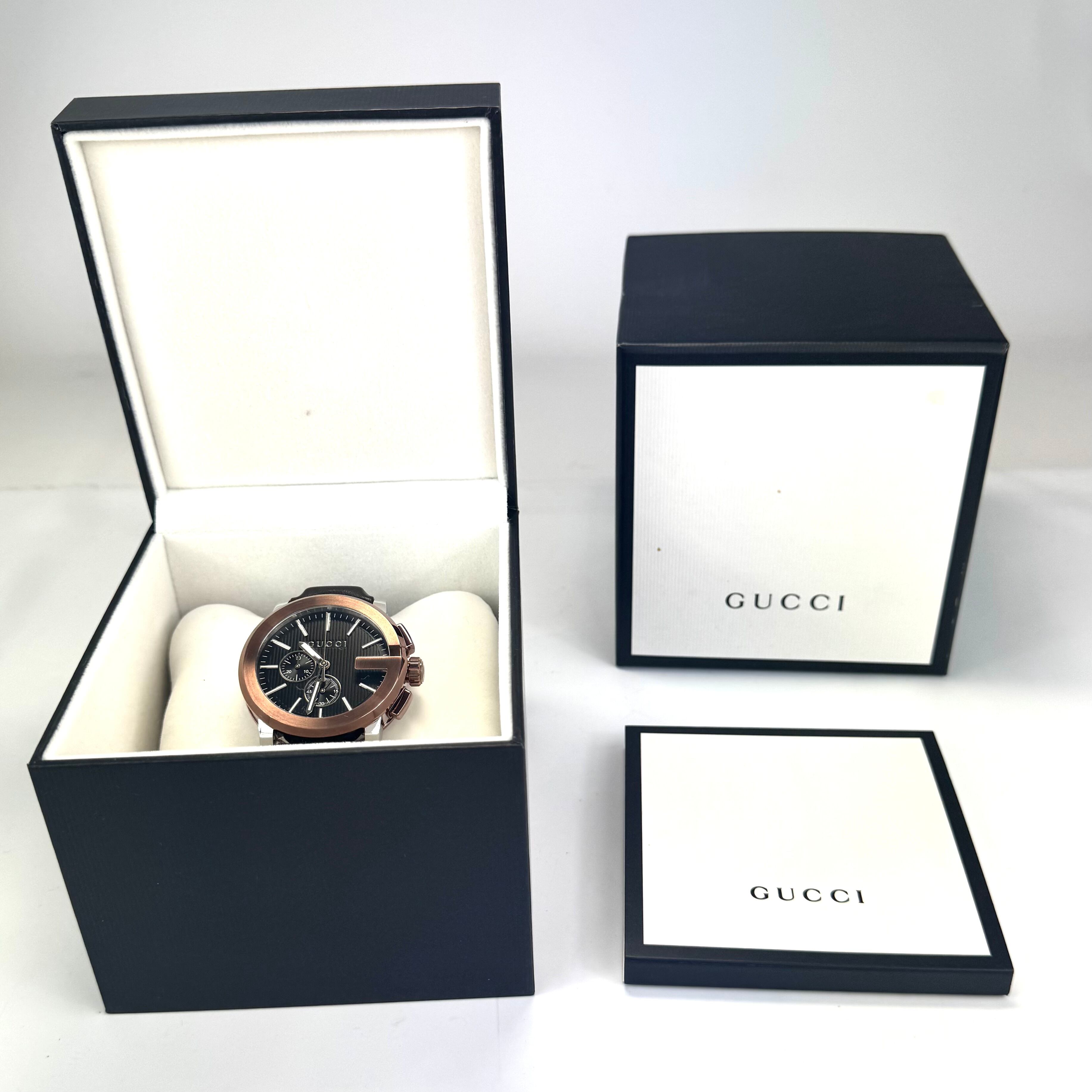 【美品】グッチ GUCCI Gクロノ YA101202 101.2 クォーツ 黒 クロノグラフ 革ベルト