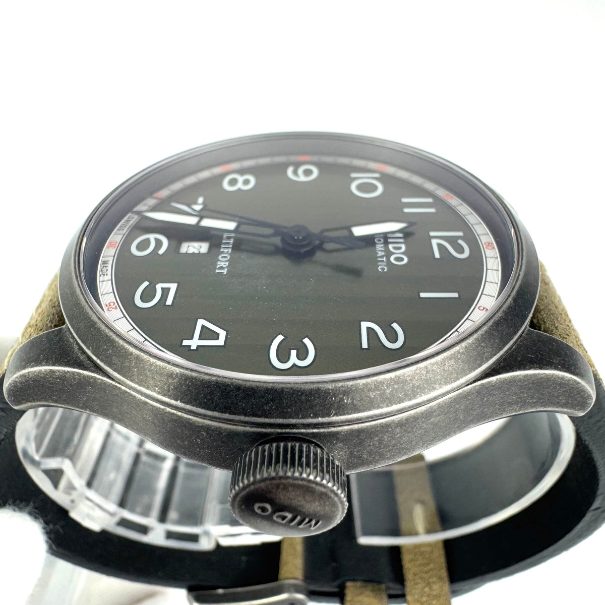 【美品】ミドー MIDO マルチフォート M032607A 自動巻 デイト表示 裏スケ カーキ 革ベルト