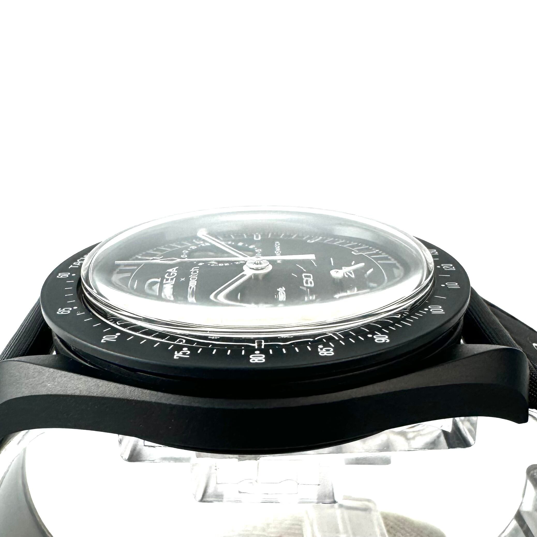 【未使用】オメガ OMEGA オメガ×スウォッチ MISSION TO THE MOONPHASE スヌーピー クォーツ バイオセラミック 黒