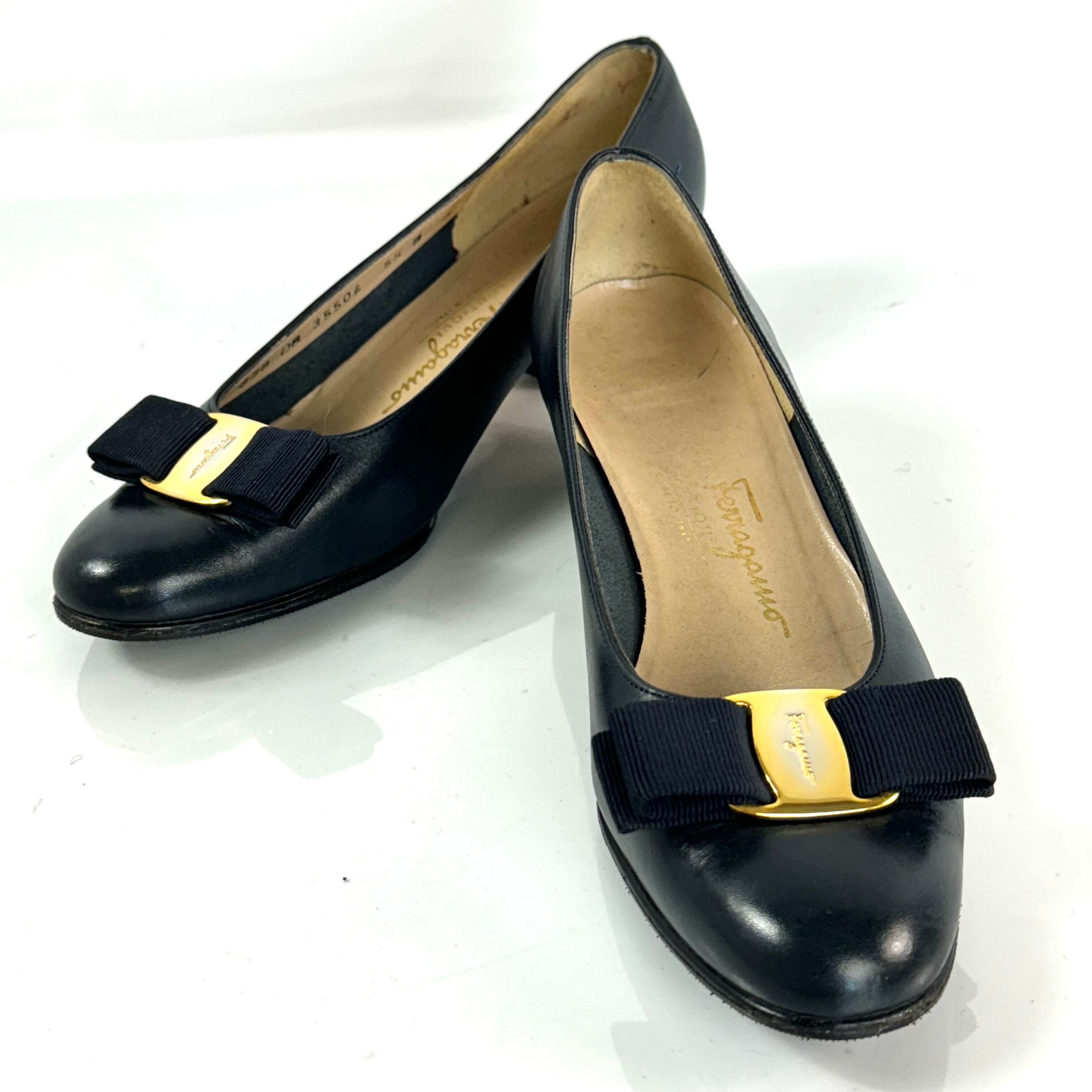 サルヴァトーレフェラガモ パンプス ヴァラリボン カーフレザー 5 1/2 B 23cm 黒