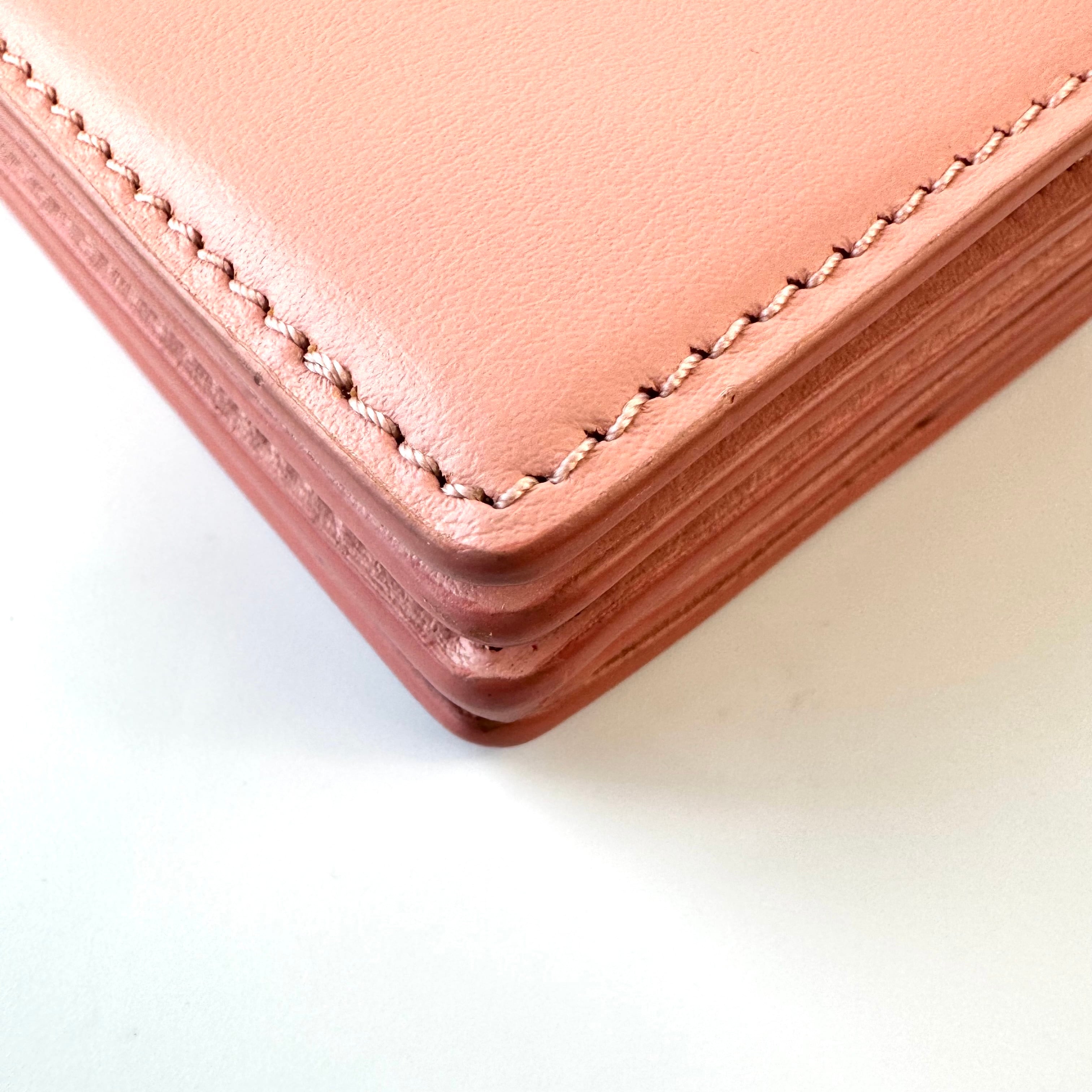 【美品】バーバリー チェーンウォレット コインケース カードケース TBロゴ 斜め掛け 二つ折り 80316271 ブラッシュピンク