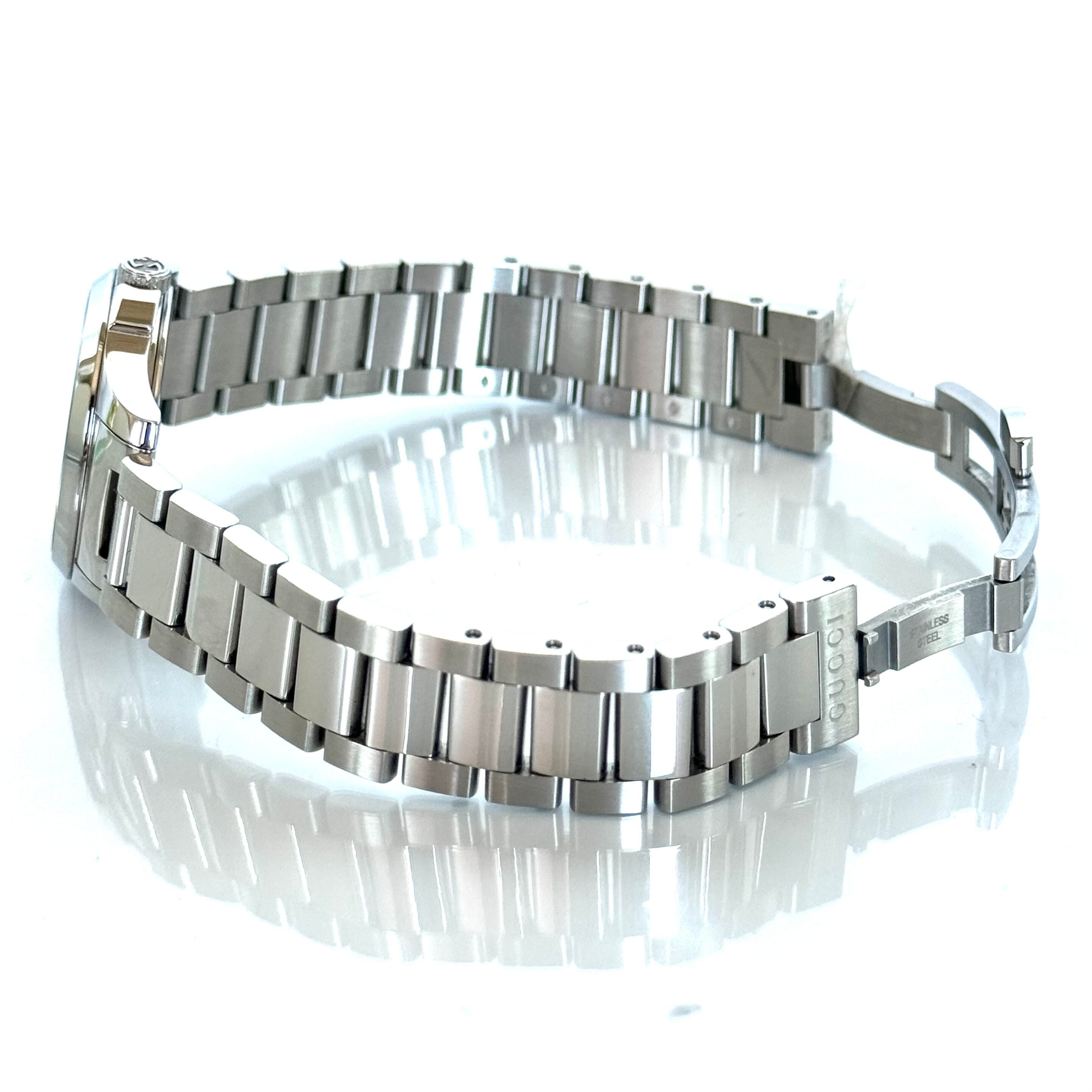 グッチ Gタイムレス YA126551 126.5 クォーツ デイト表示 シルバー レディース