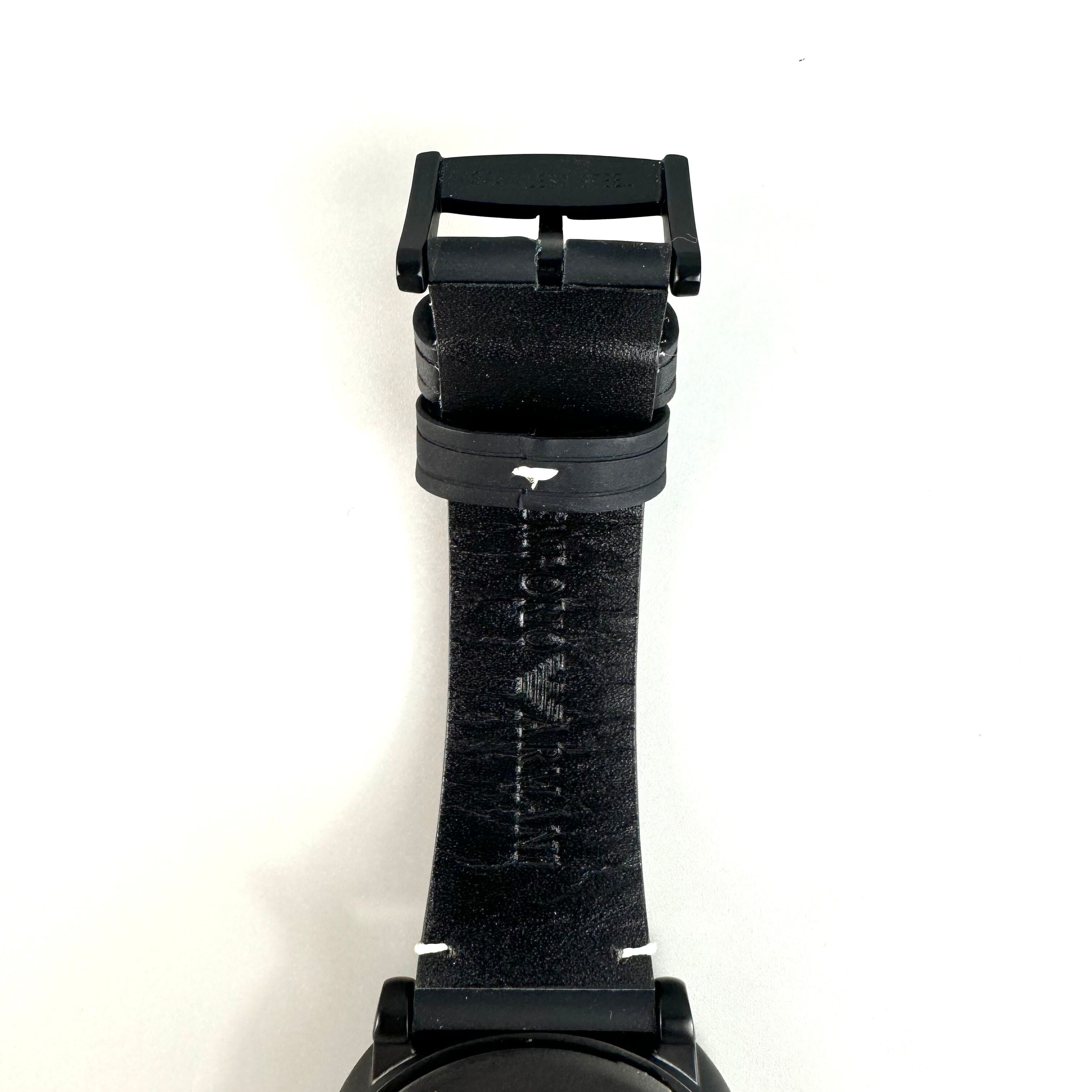 【美品】エンポリオアルマーニ EMPORIO ARMANI AR-11136 クォーツ 白 デイト表示 革ベルト