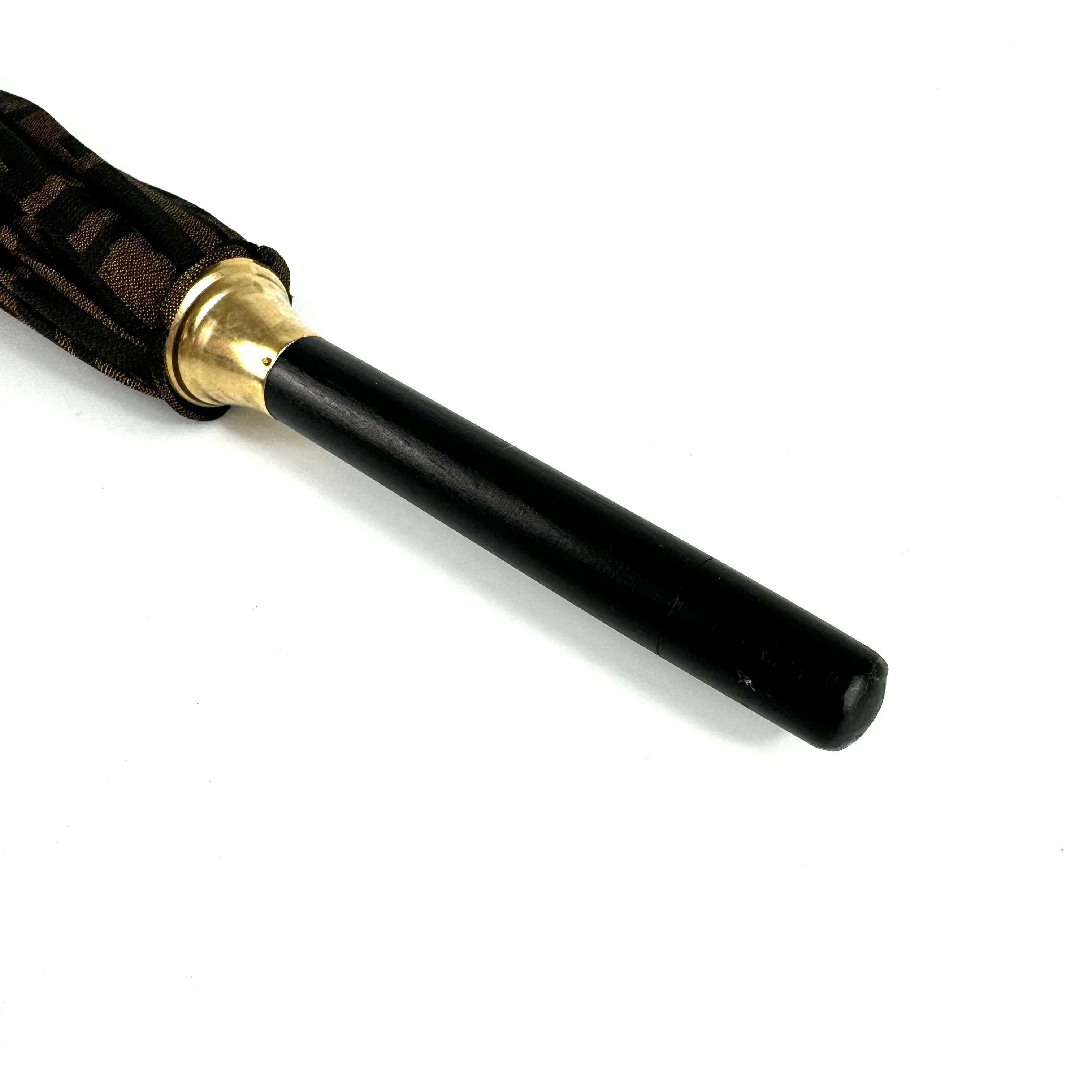 【美品】フェンディ 長傘 ズッカ柄 総柄 ユニセックス ゴールド 黒