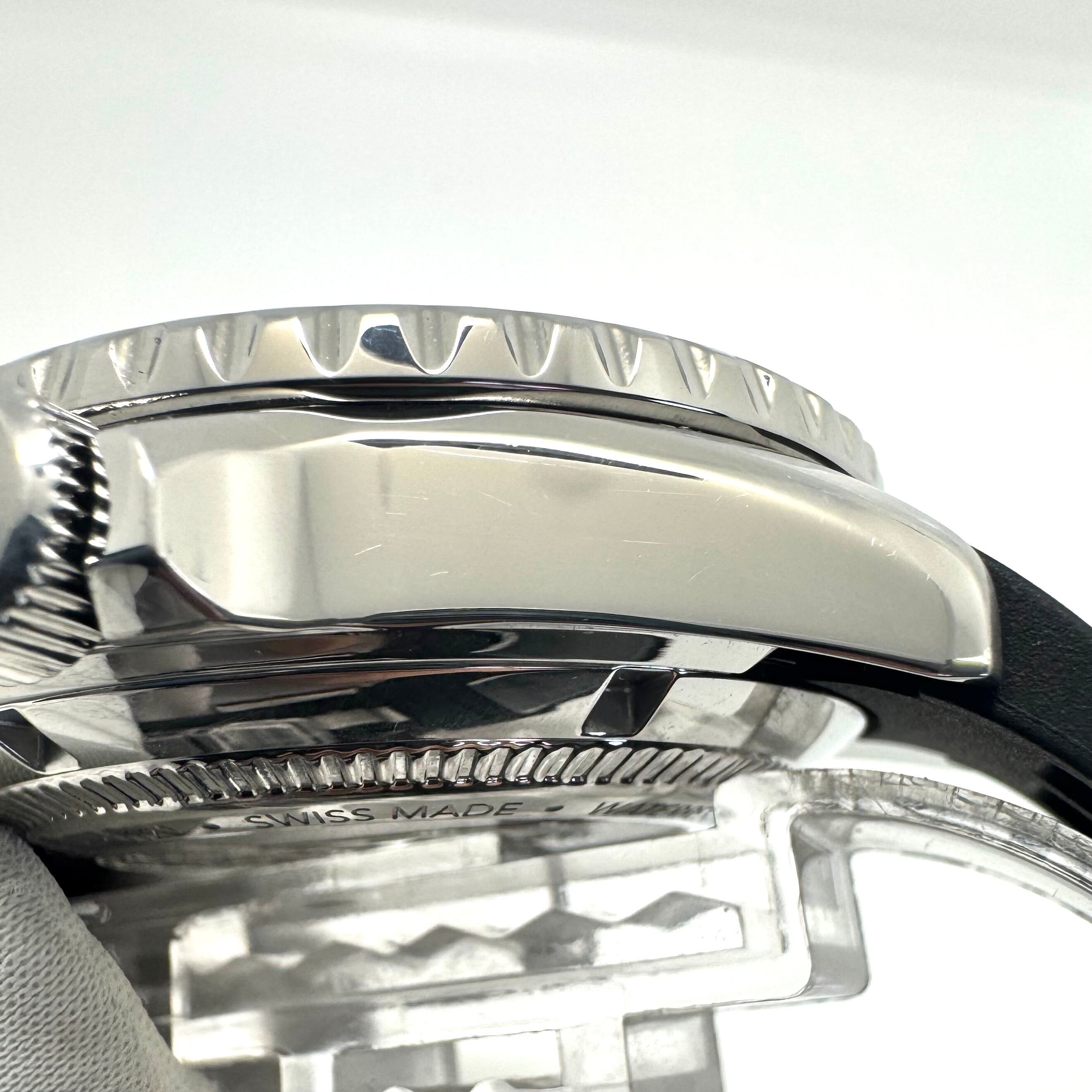 【美品】腕時計 メンズ エドックス スカイダイバー ネプチュニアン 80120-3NCA-ODN ダイバーズ 自動巻 オレンジ デイト表示 樹脂ベルト セラミック 1000m防水