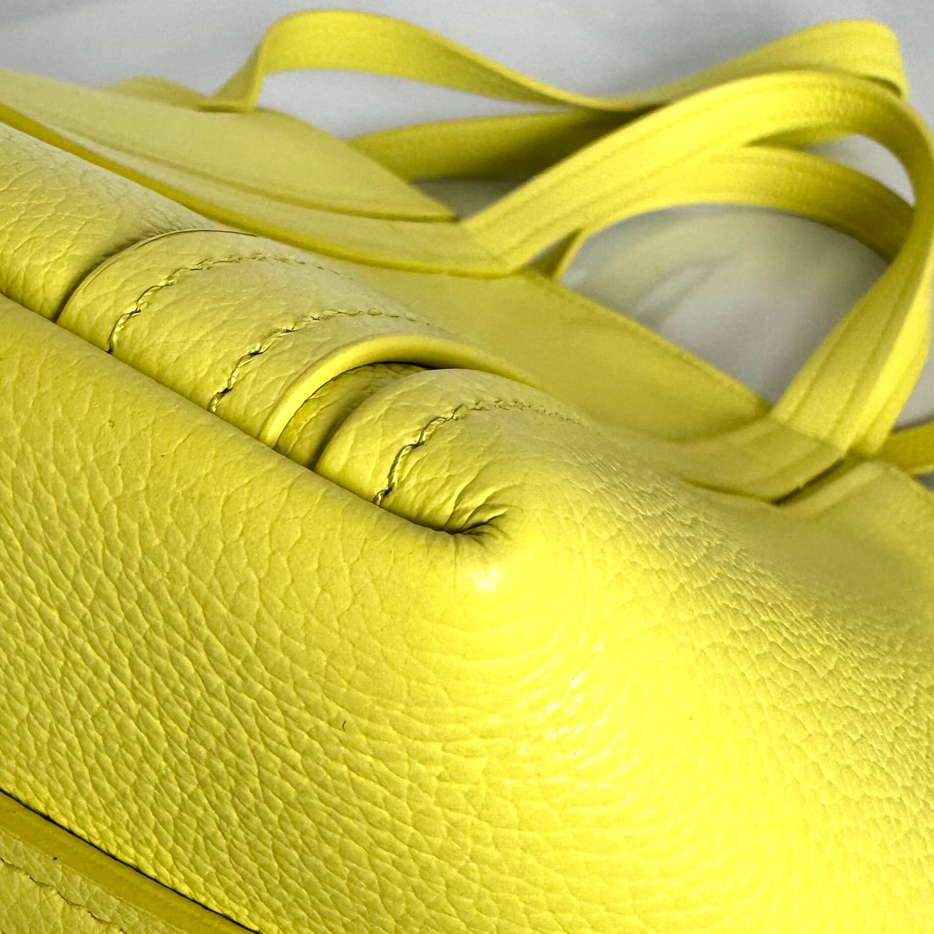 バレンシアガ エヴリディトート ノースサウス スモール イエロー