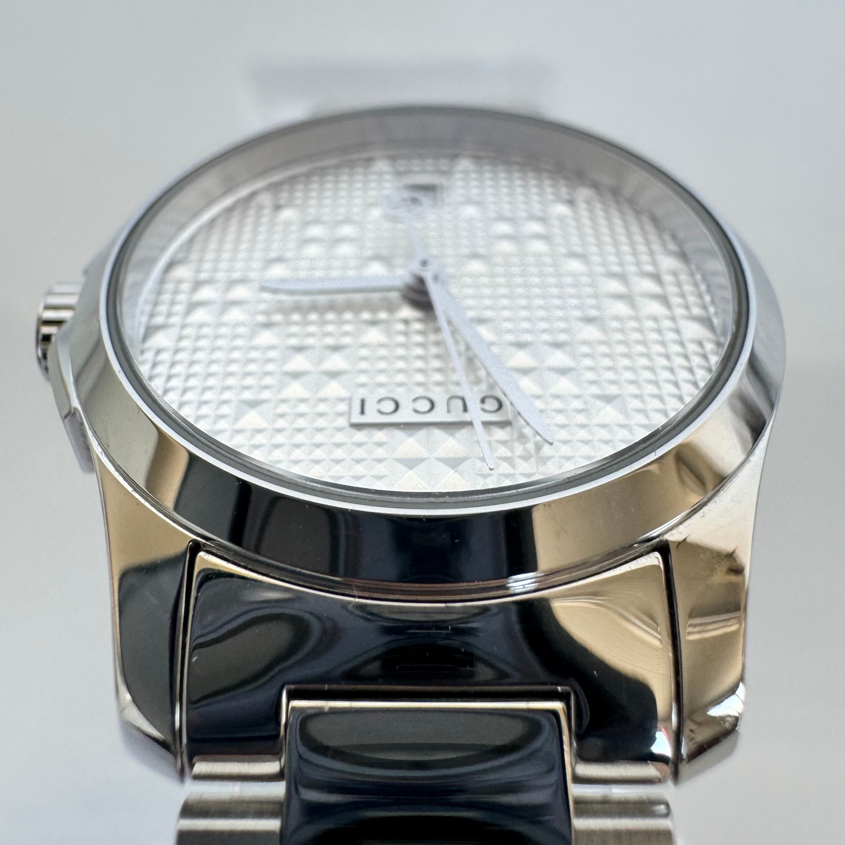 グッチ Gタイムレス YA126551 126.5 クォーツ デイト表示 シルバー レディース