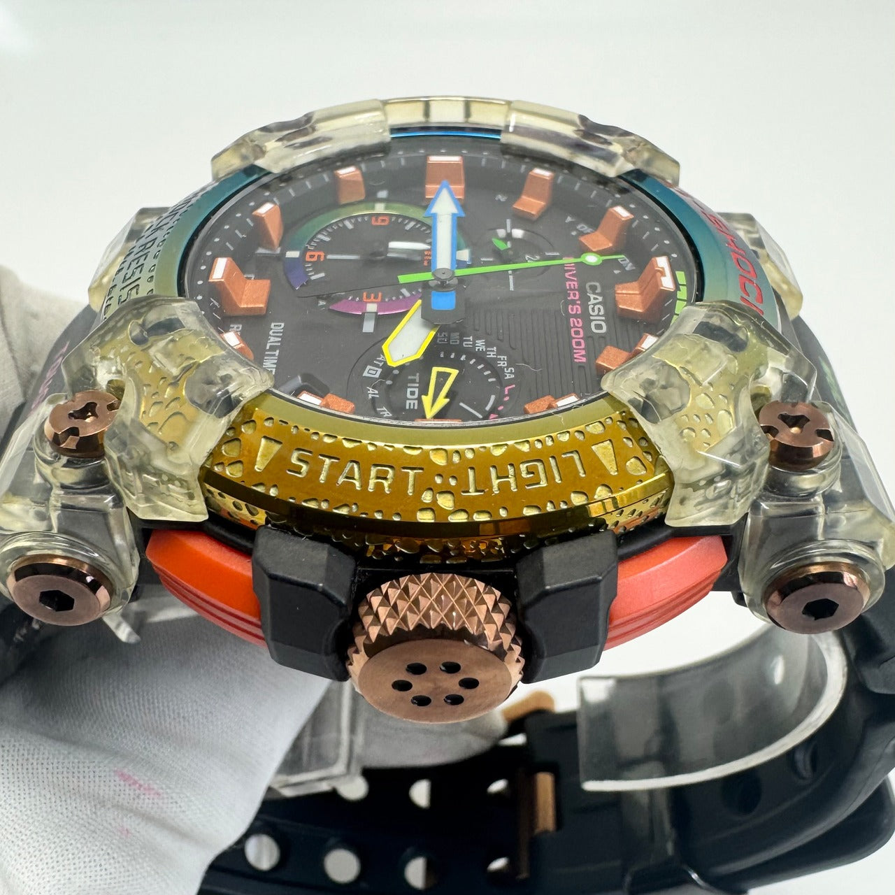 【希少品】腕時計 メンズ カシオ ジーショック G-SHOCK フロッグマン ボルネオ・レインボー・トード 虹蛙 GWF-A1000BRT-1AJR 世界限定2,000本 電波ソーラー 黒 デイト表示 スマホリンク 200m潜水用防水 カーボン 樹脂ベルト