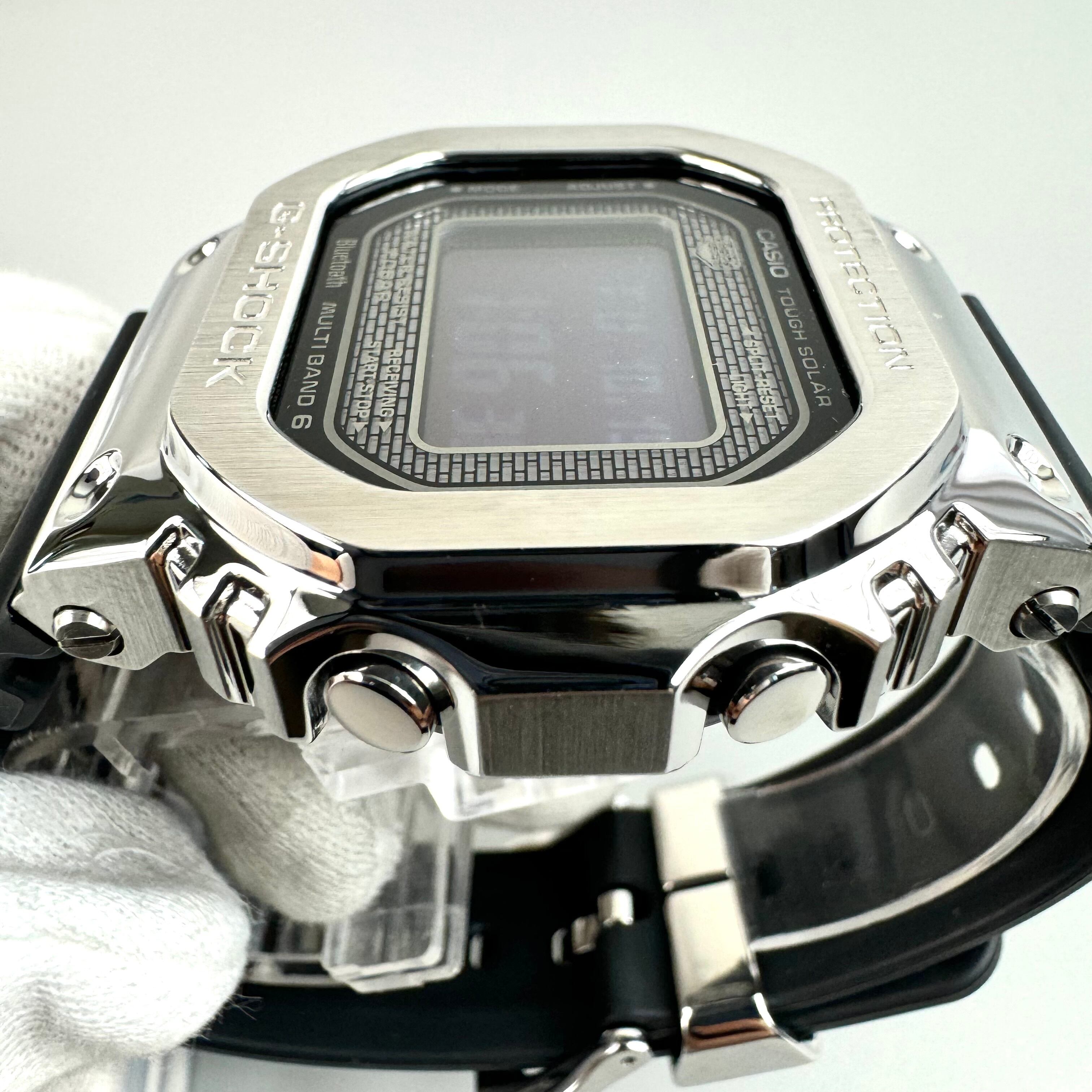 【美品】カシオ CASIO ジーショック G-SHOCK GMW-B5000-1JF 電波ソーラー デジタル 黒 Bluetooth 樹脂ベルト