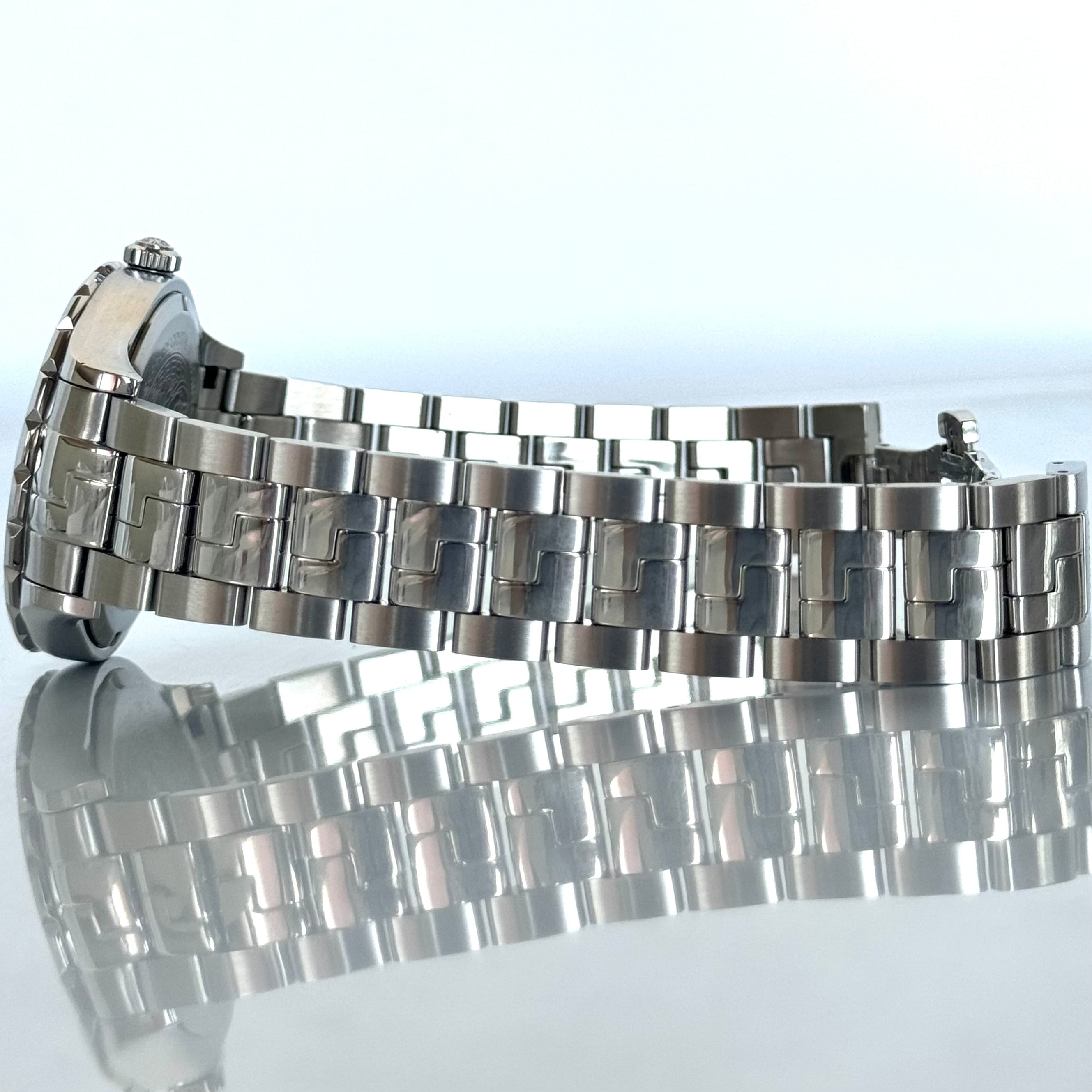 【希少】ヴェルサーチ ヘレニウム GMT V11 クォーツ 黒 デイト表示