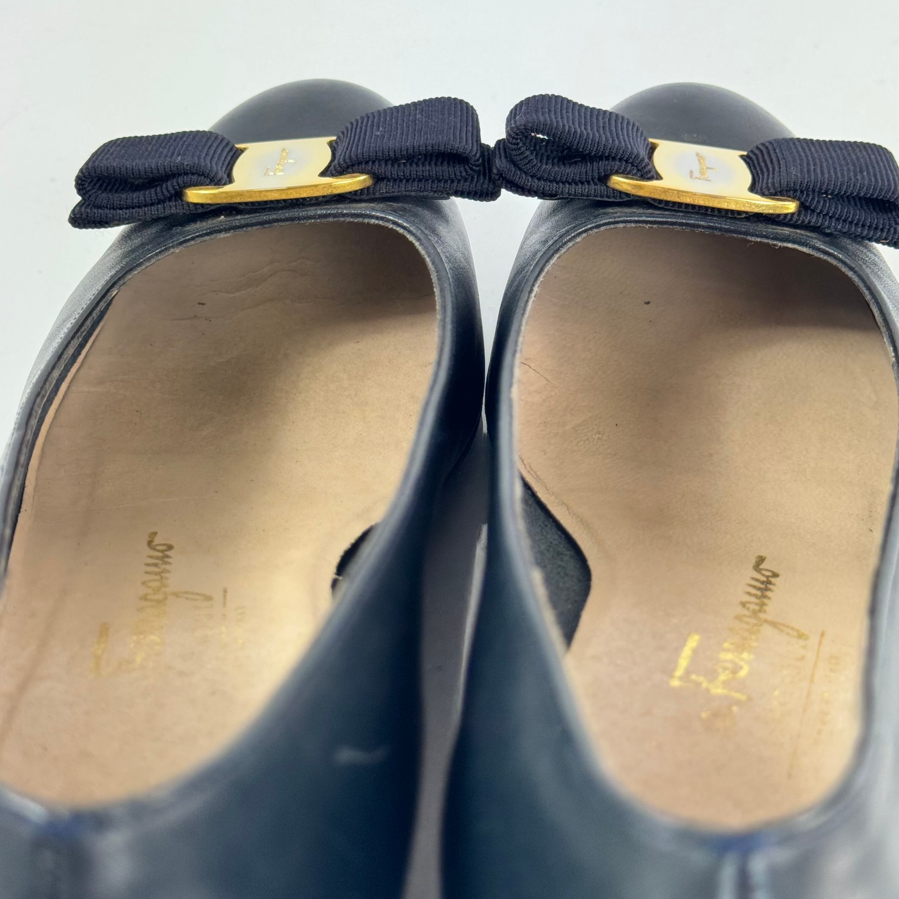 サルヴァトーレフェラガモ パンプス ヴァラリボン カーフレザー 5 1/2 B 23cm 黒