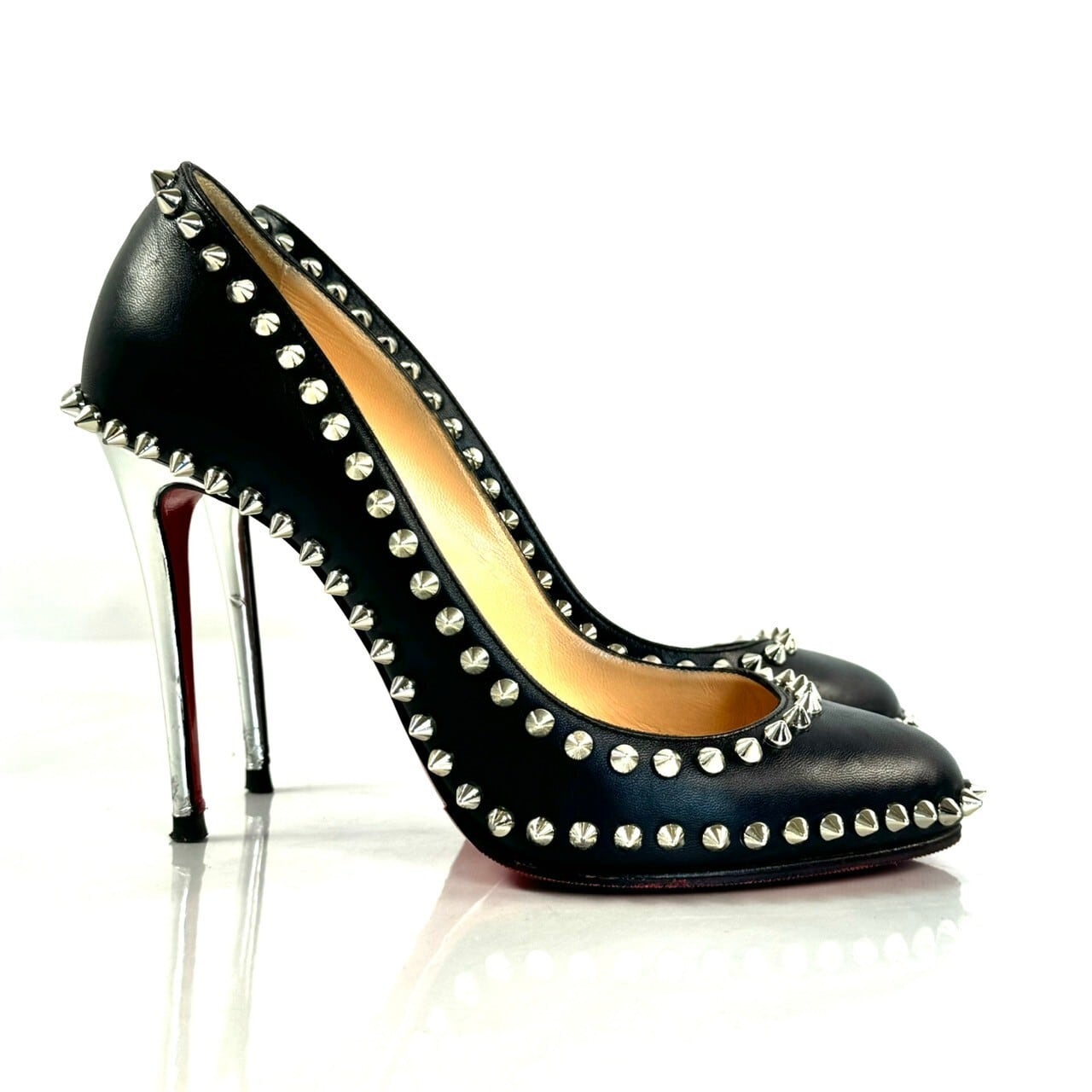 【希少】クリスチャンルブタン Christian Louboutin ハイヒール スタッズ レザー 黒 37 1/2 日本サイズ約23.5cm