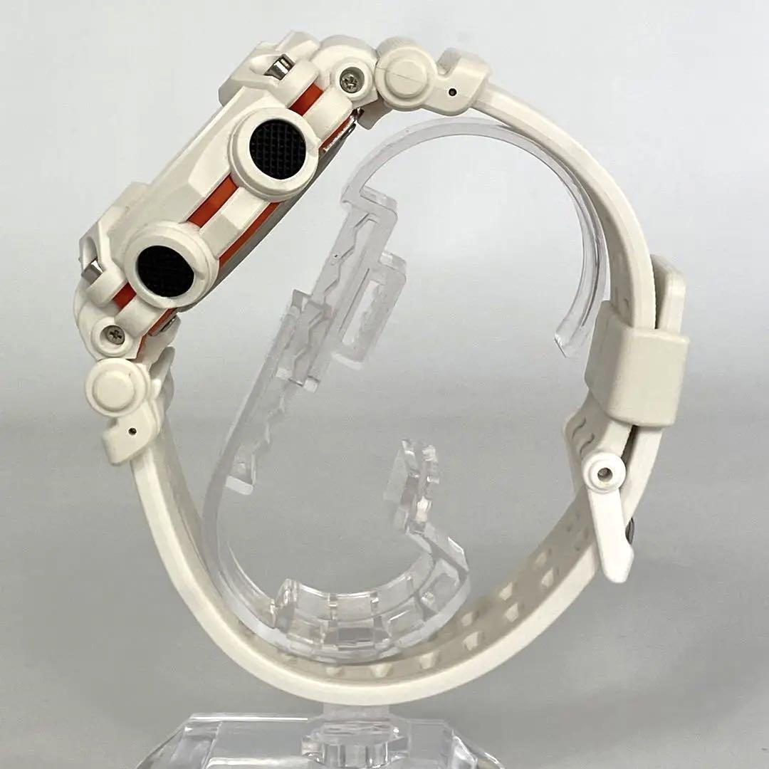 【美品】カシオ Gショック GA-900 クォーツ 白 アナデジ