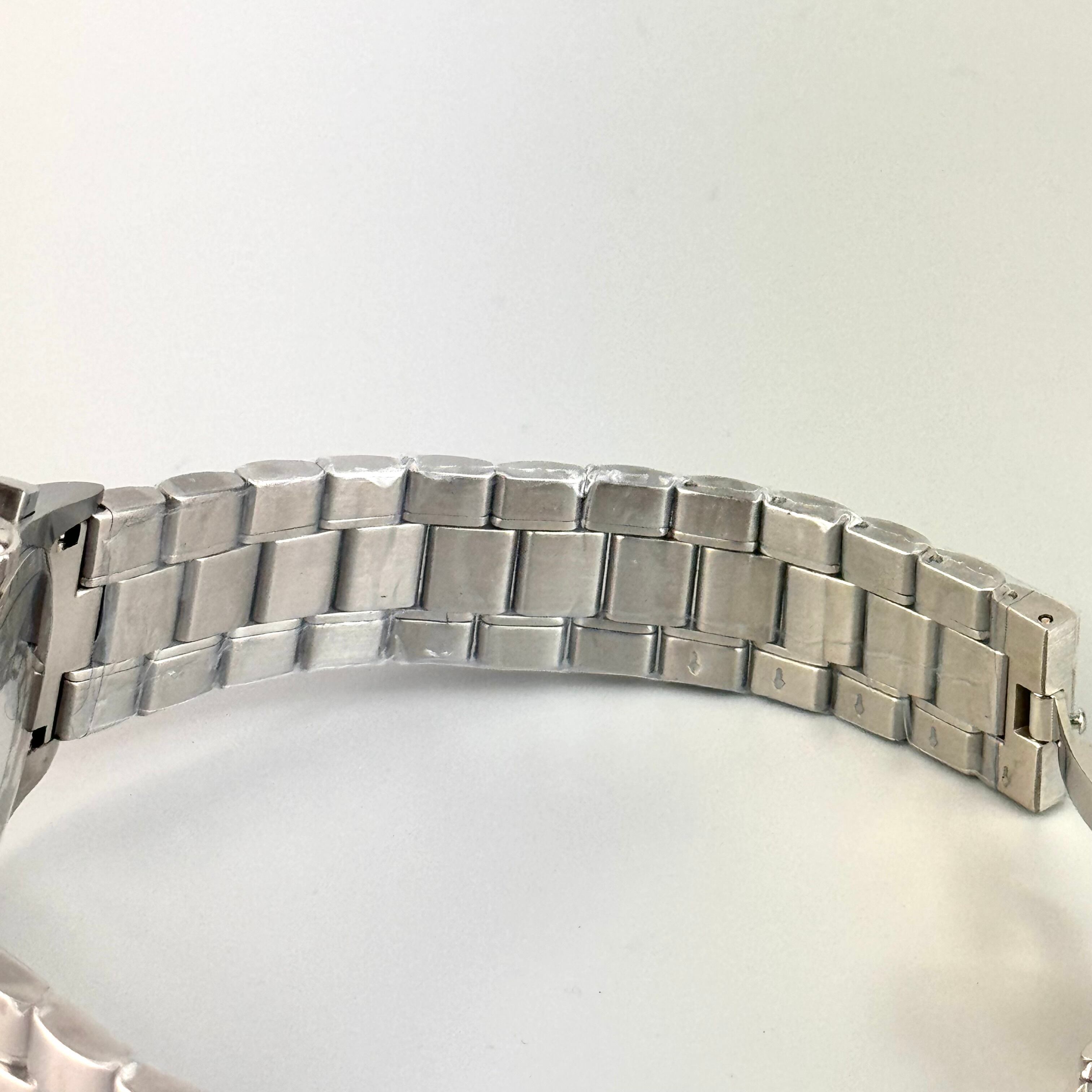 【未使用】エンポリオアルマーニ EMPORIO ARMANI AR-11529 クォーツ クロノグラフ グリーン デイト表示