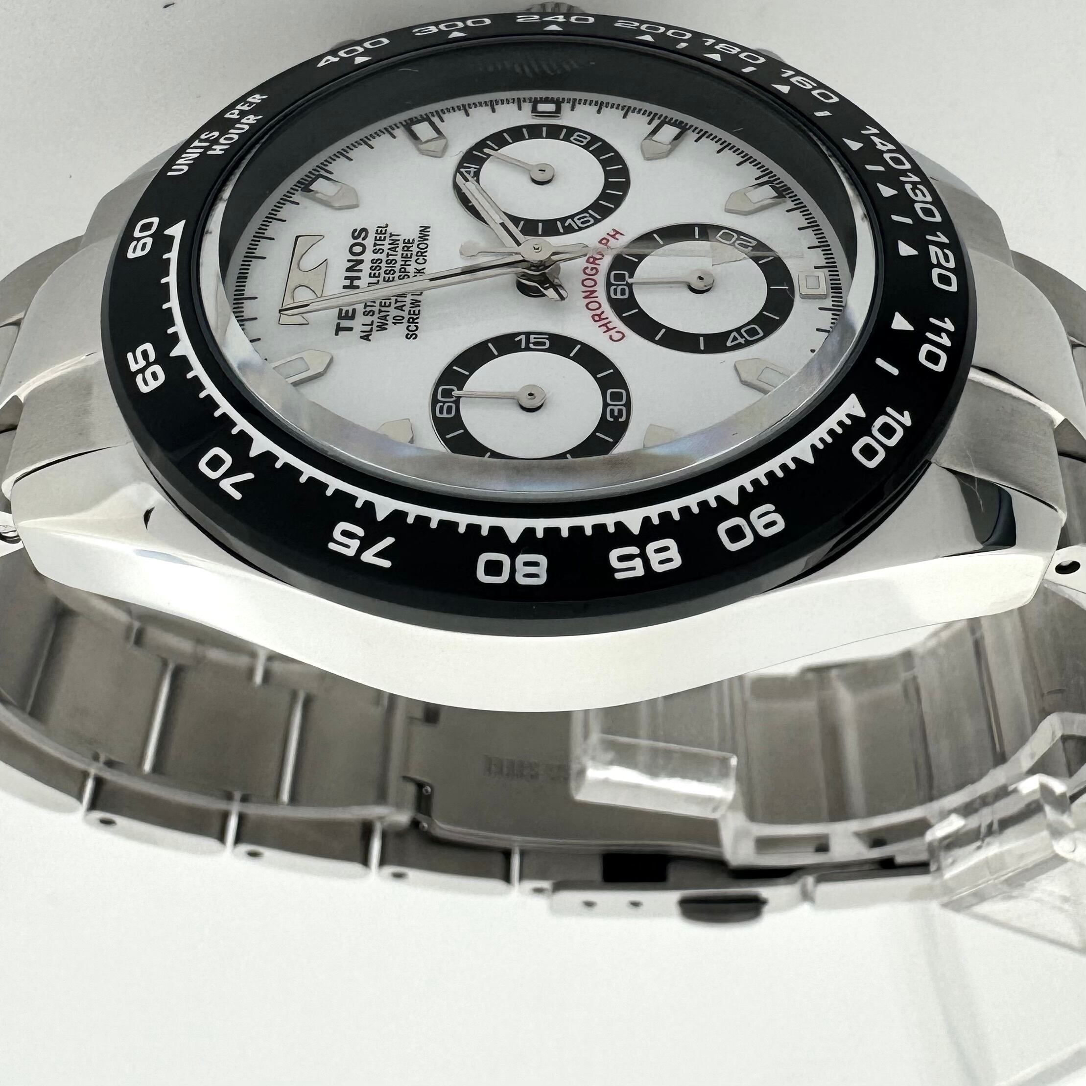 【美品】テクノス TECHNOS TSM411TW クォーツ クロノグラフ 白