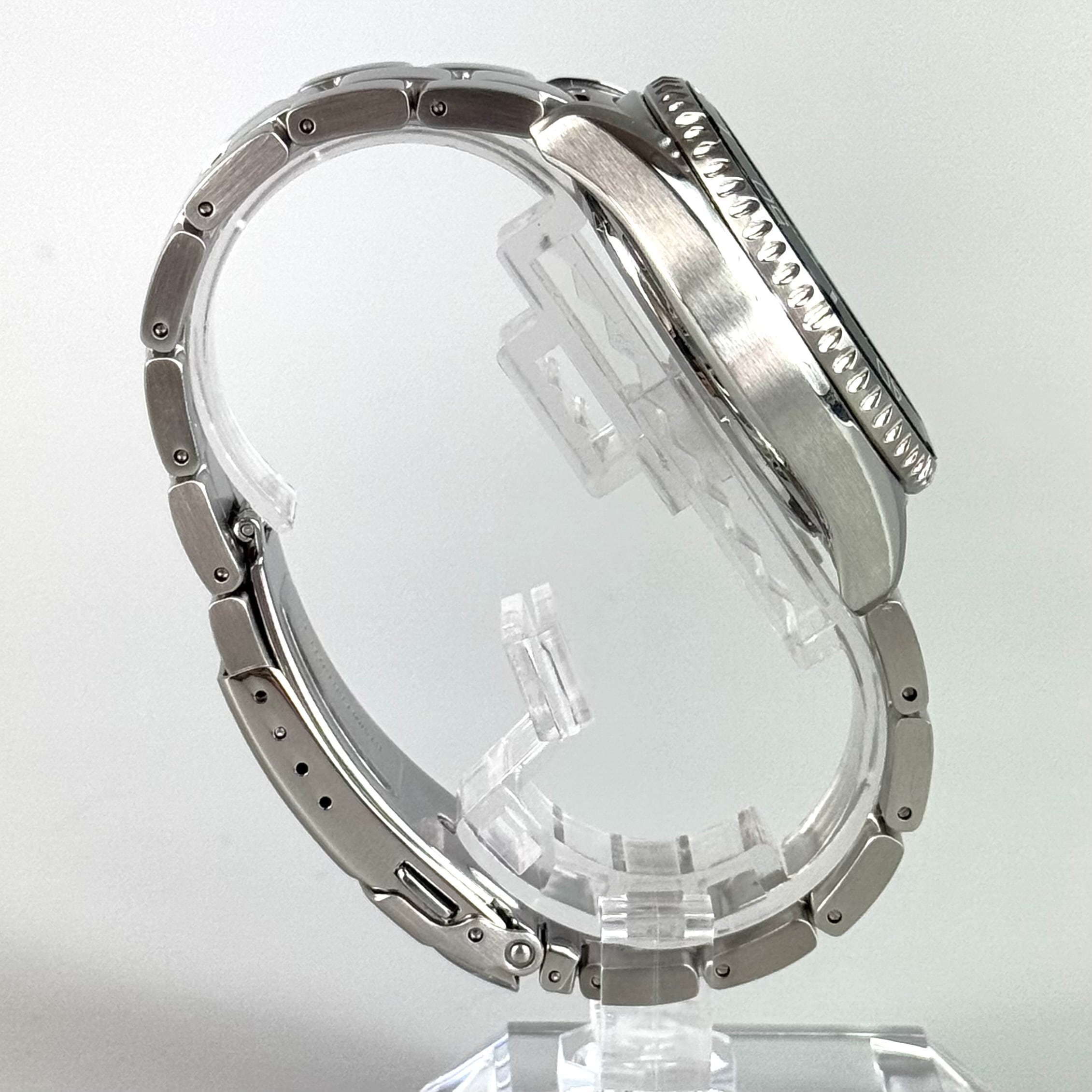 【美品】オリエント ORIENT オリエントマコ RN-TX0204E VS75-UAB0 ソーラー グリーン デイト表示 クロノグラフ