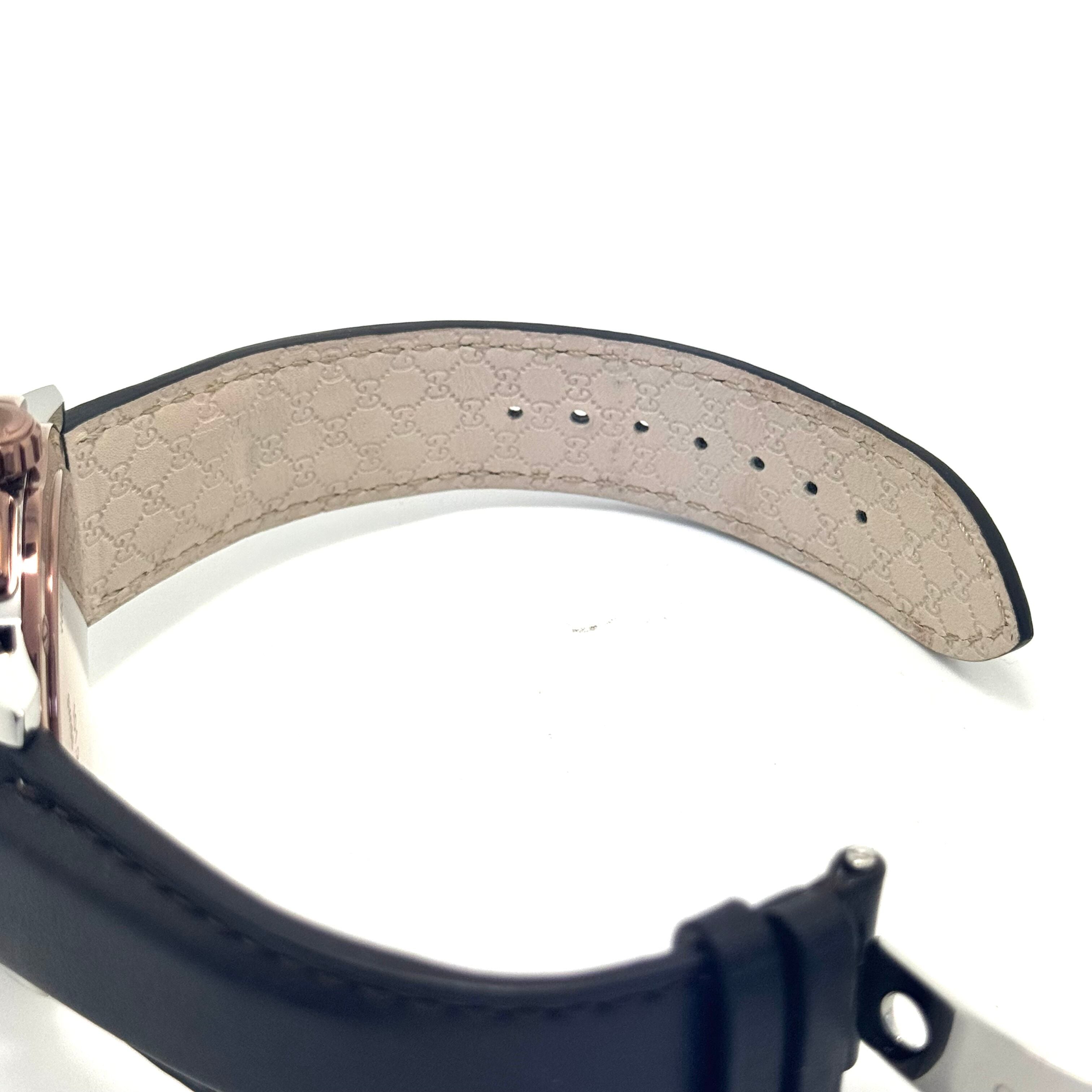 【美品】グッチ GUCCI Gクロノ YA101202 101.2 クォーツ 黒 クロノグラフ 革ベルト