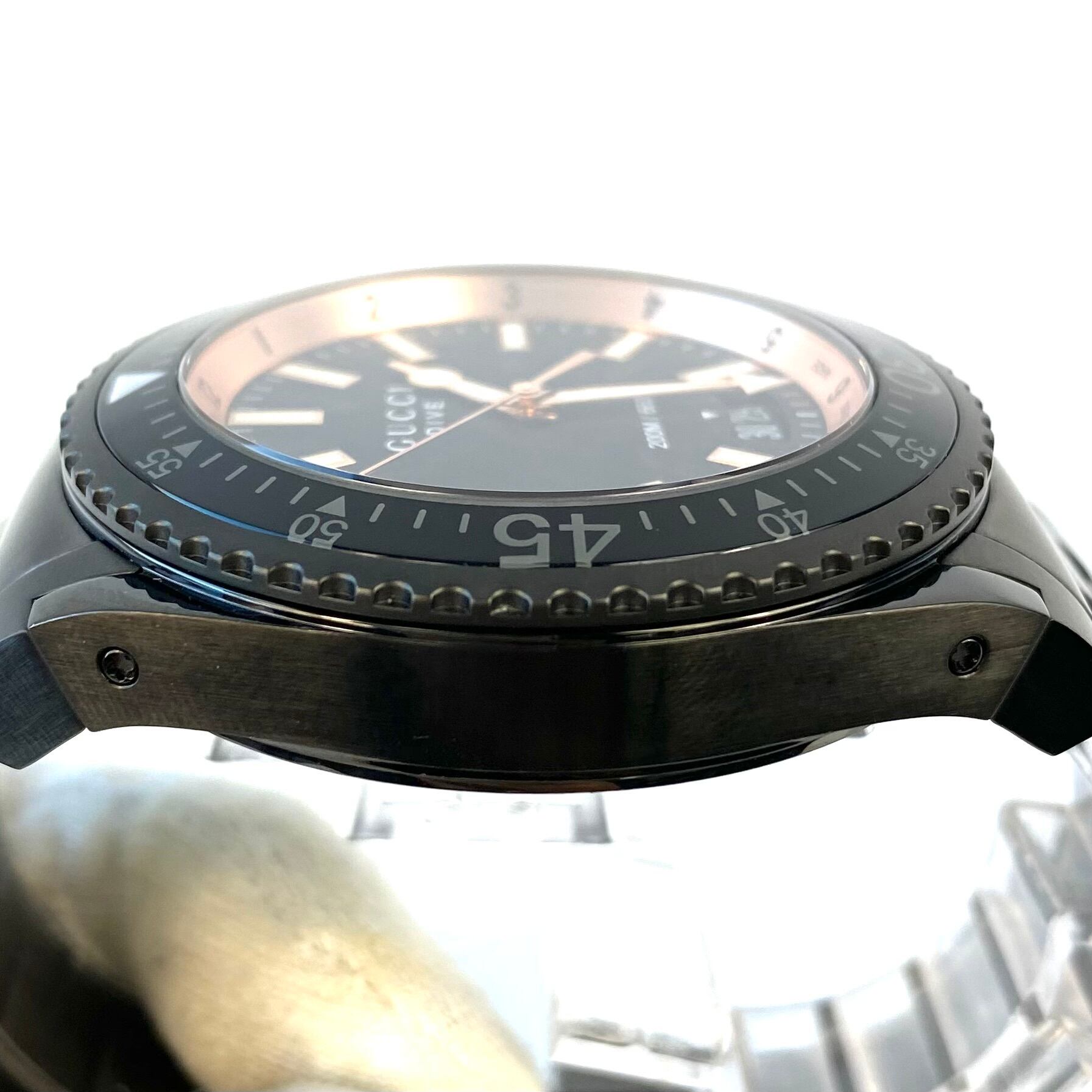 【美品】グッチ GUCCI ダイヴ YA136213 136.2 クォーツ 黒 デイト表示