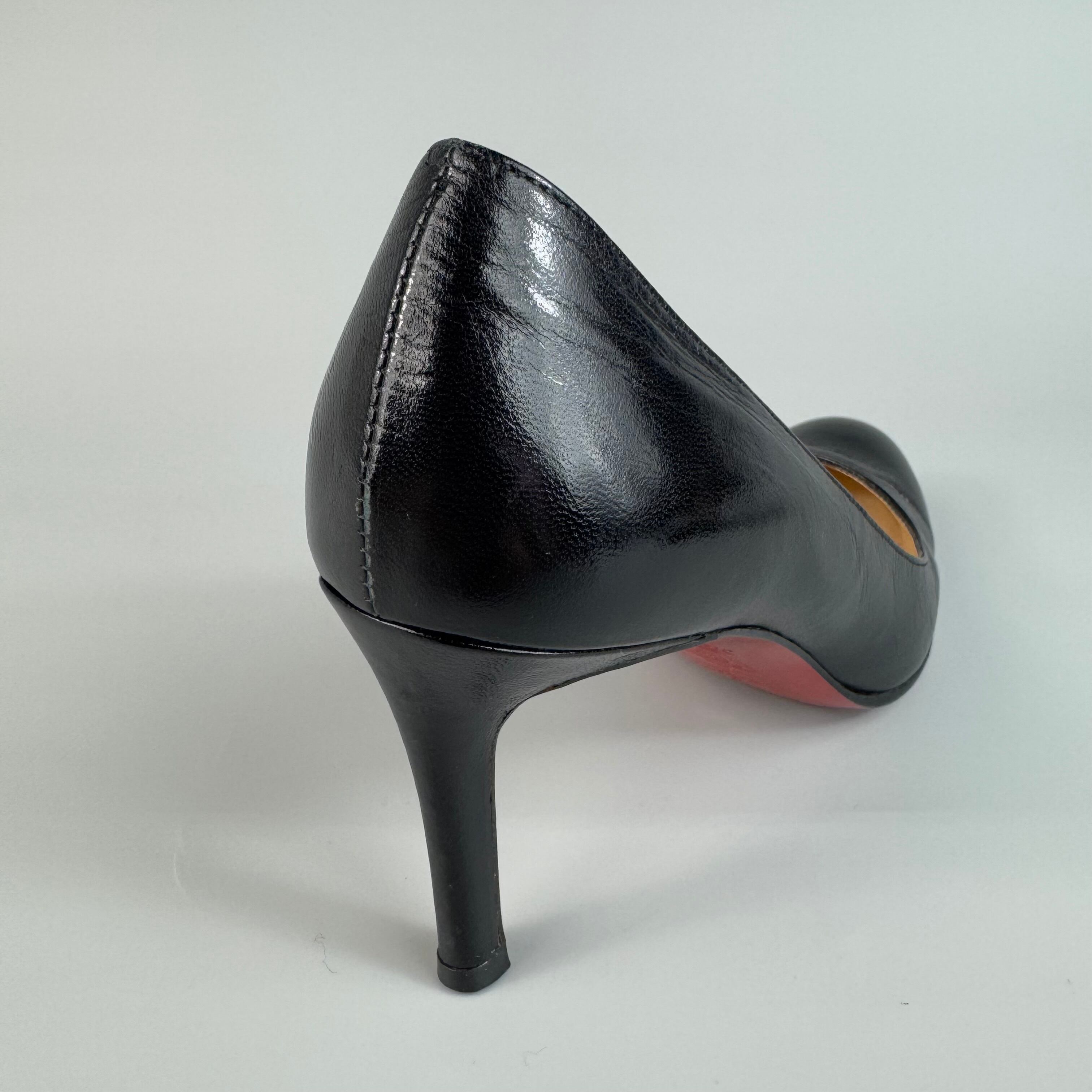 クリスチャンルブタン パンプス アーモンドトゥ レザー 黒 22.5cm