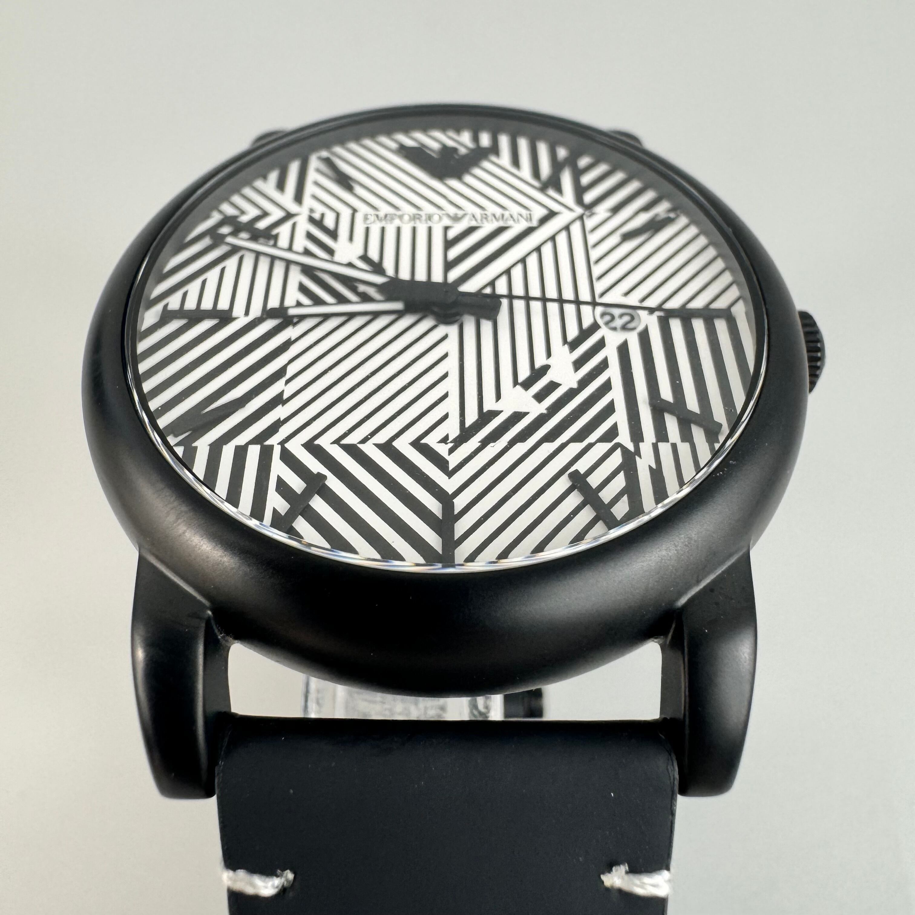 【美品】エンポリオアルマーニ EMPORIO ARMANI AR-11136 クォーツ 白 デイト表示 革ベルト