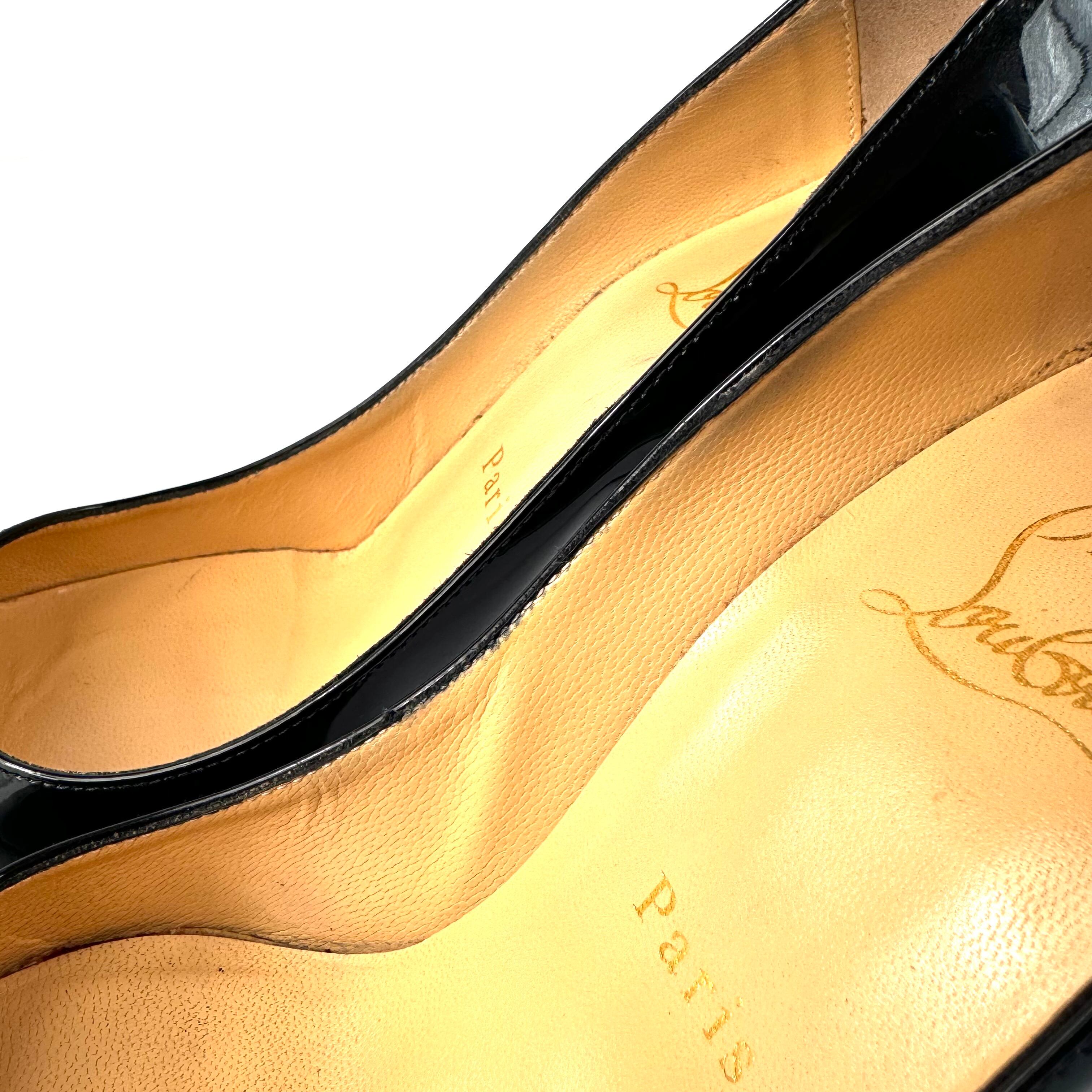 【美品】クリスチャンルブタン パンプス パテント ポインテッドトゥ 黒