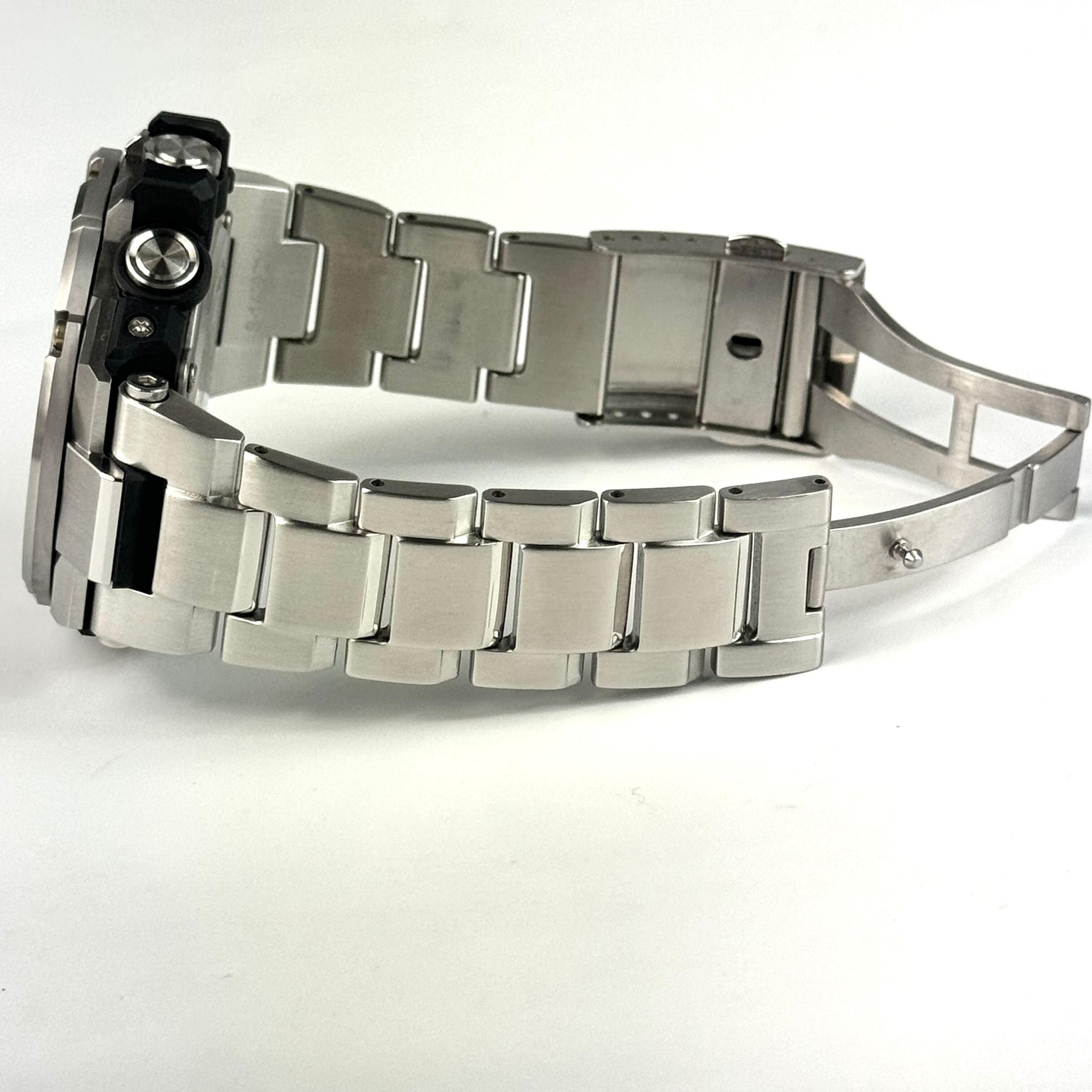 【美品】カシオ CASIO ジーショック G-SHOCK ジースチール G?STEEL GST-B100D-1A9JF タフソーラー デイト表示 スマホリンク 黒