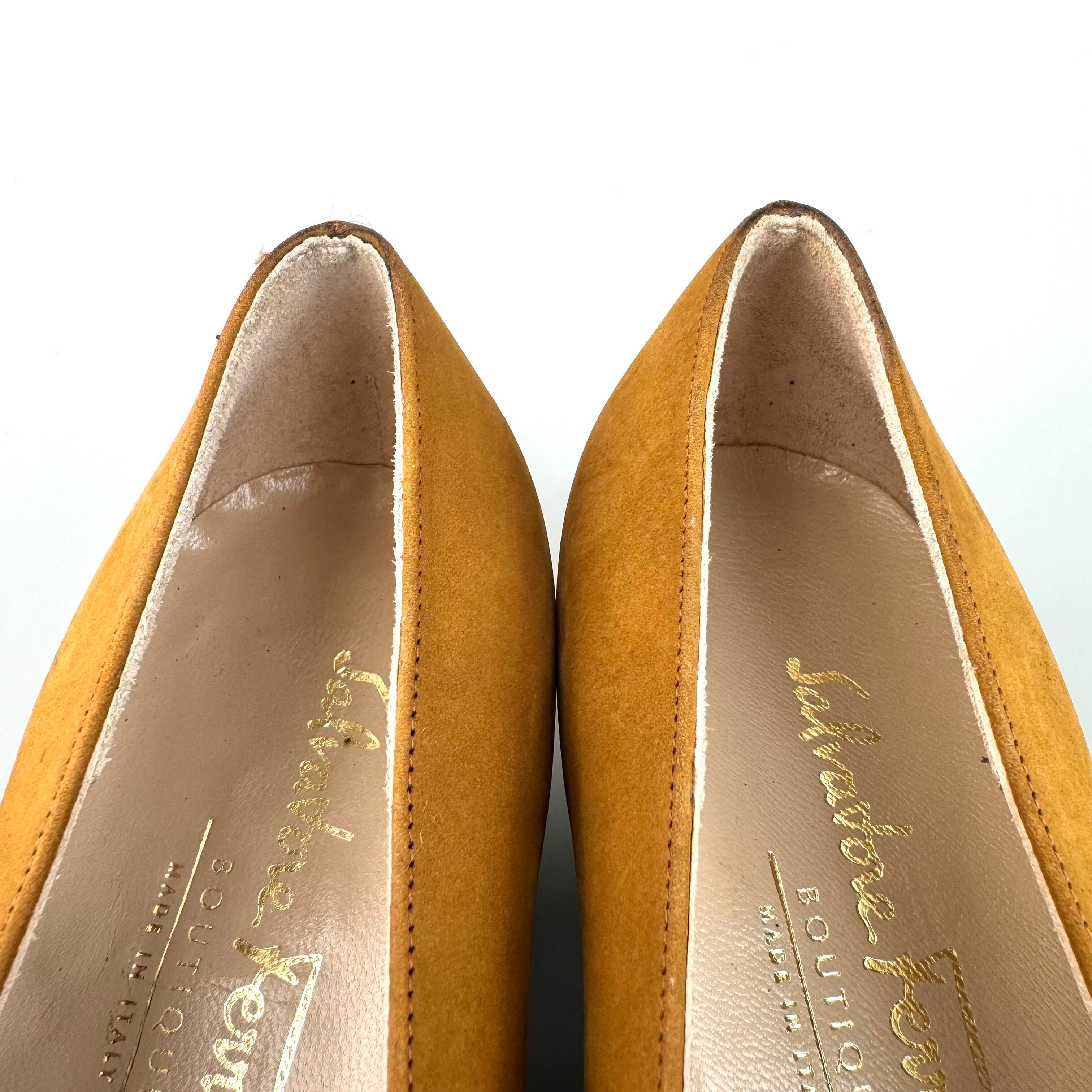 【美品】サルヴァトーレフェラガモ パンプス ヴァラリボン アーモンドトゥ ライトブラウン 24cm