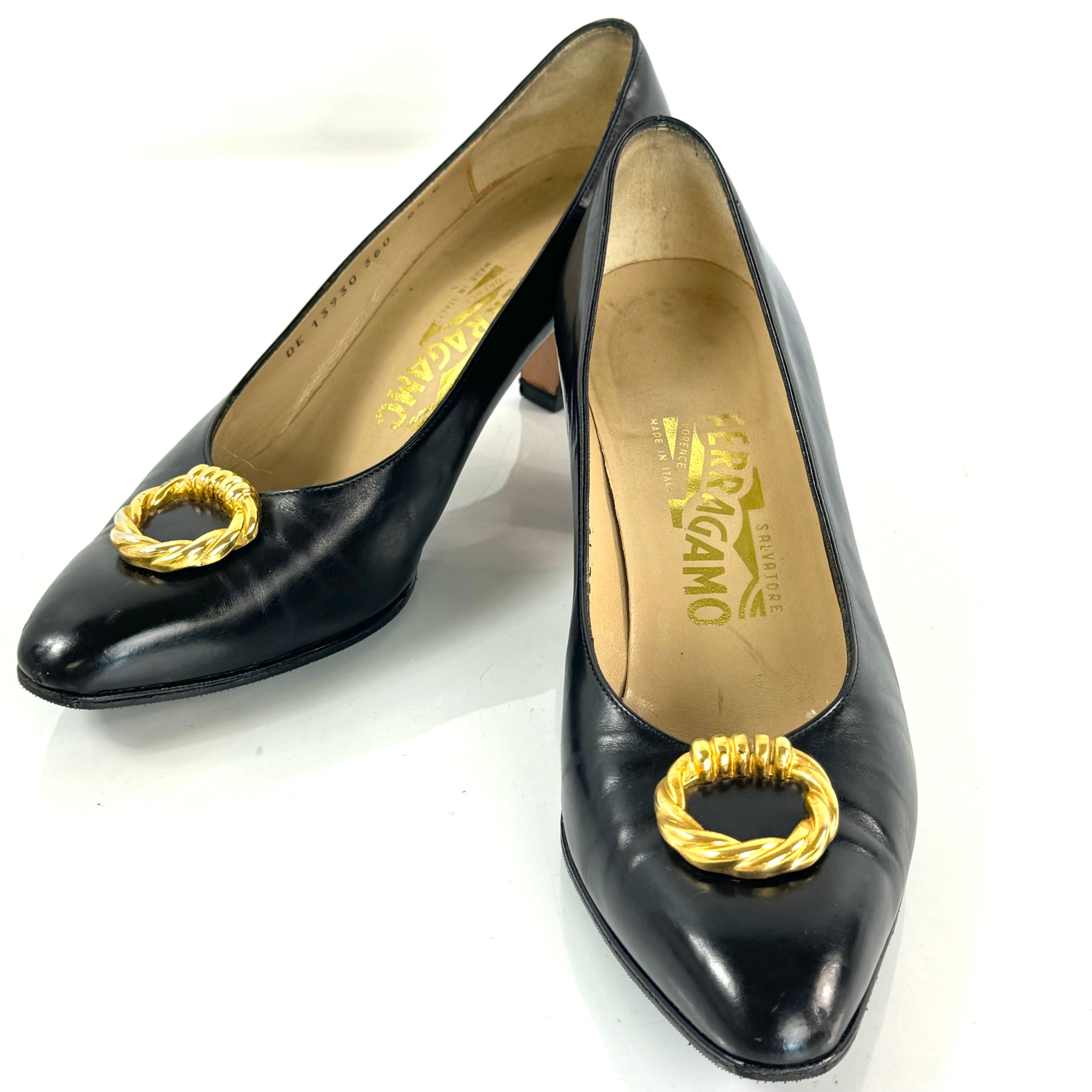 【裏張り・踵交換】サルヴァトーレフェラガモ パンプス カーフレザー 黒 6 1/2 C 24cm