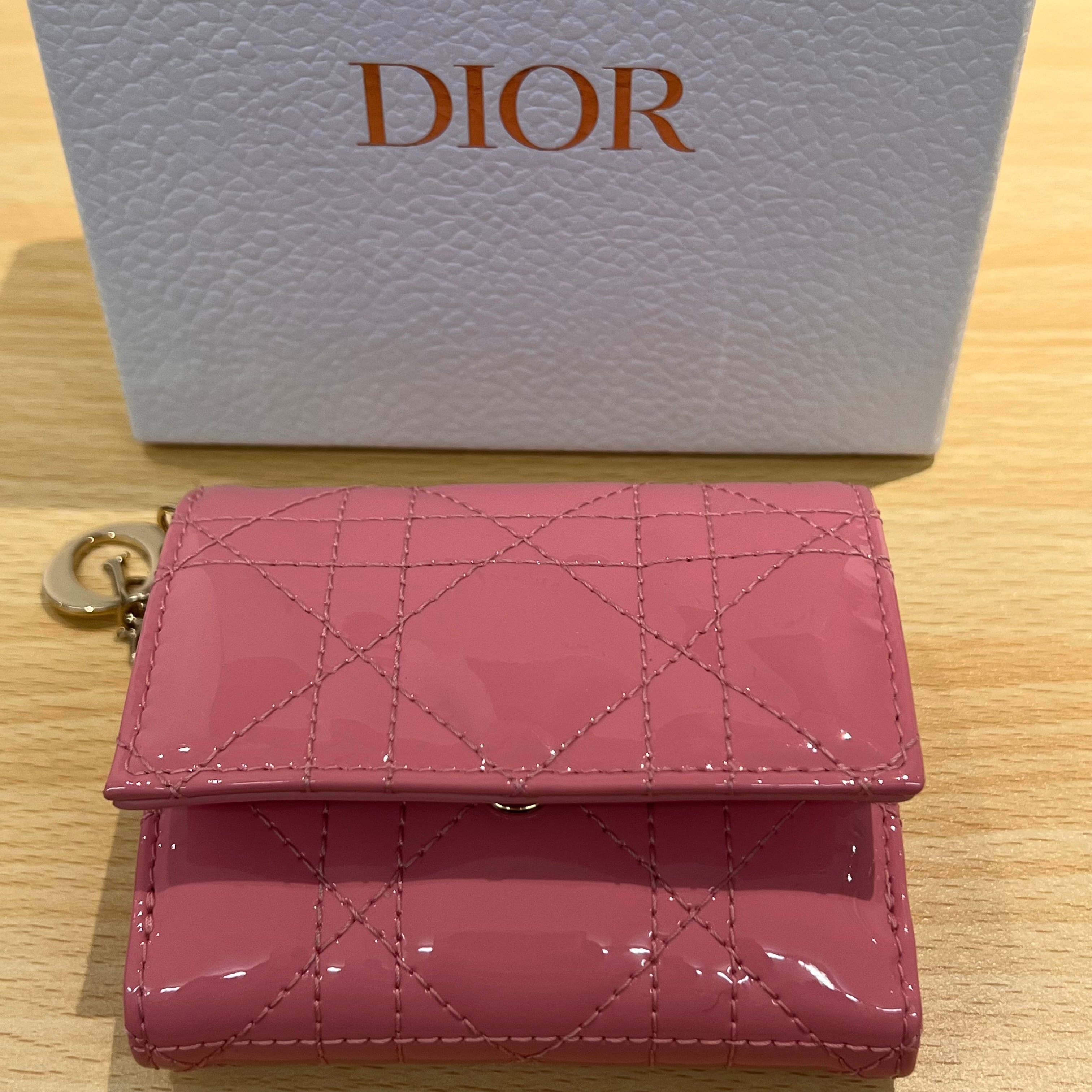 クリスチャンディオール レディディオール Christian Dior ロータスウォレット ピンク エナメル コンパクトウォレット