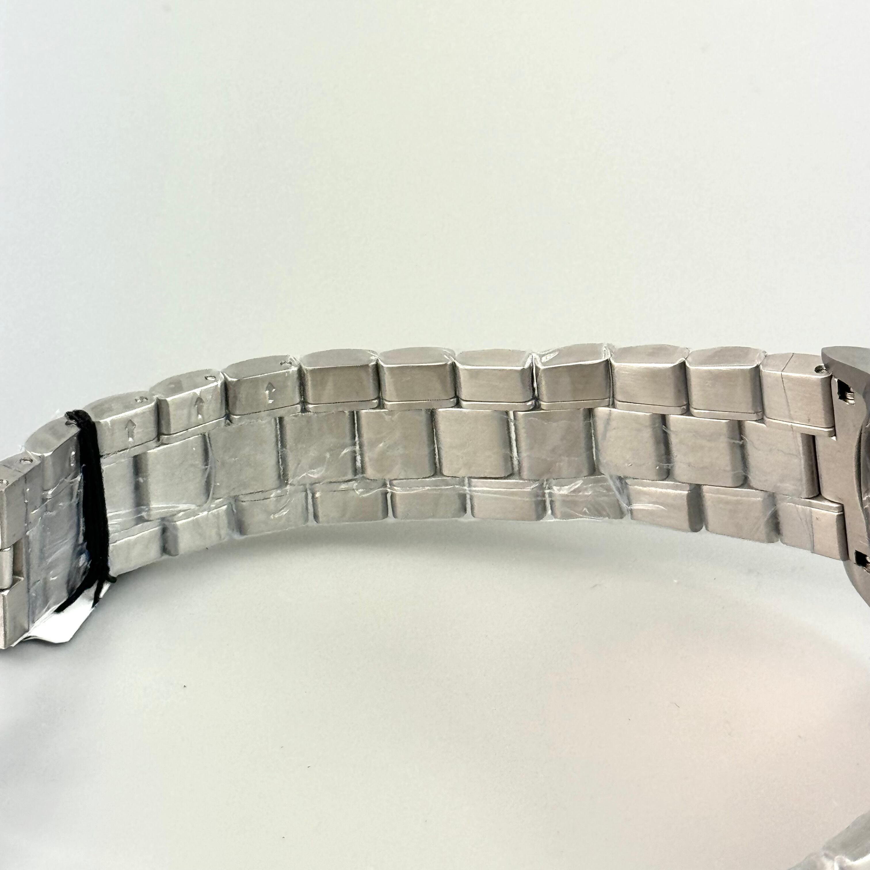 【未使用】エンポリオアルマーニ EMPORIO ARMANI AR-11529 クォーツ クロノグラフ グリーン デイト表示