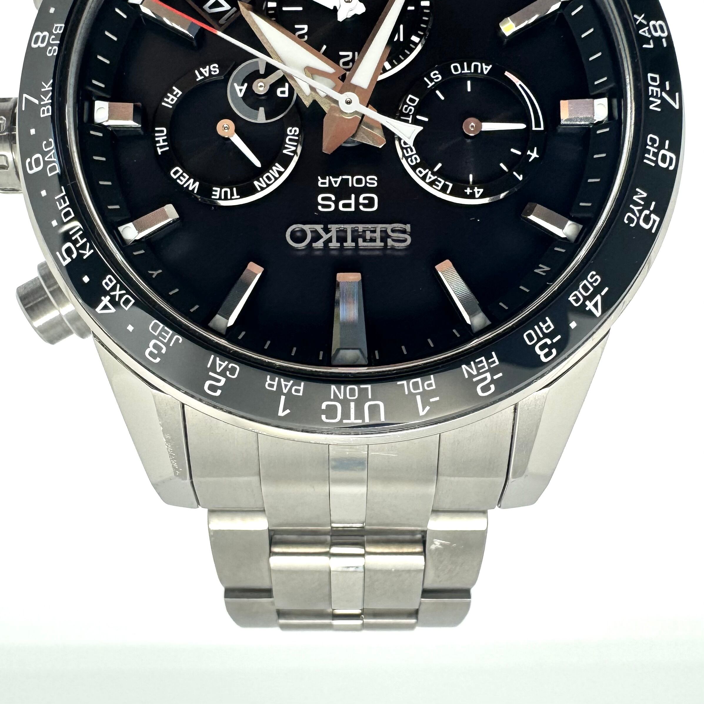 【美品】セイコー アストロン SBXC003 5X53-0AB0 電波ソーラー 黒 デイト表示 チタニウム セラミック