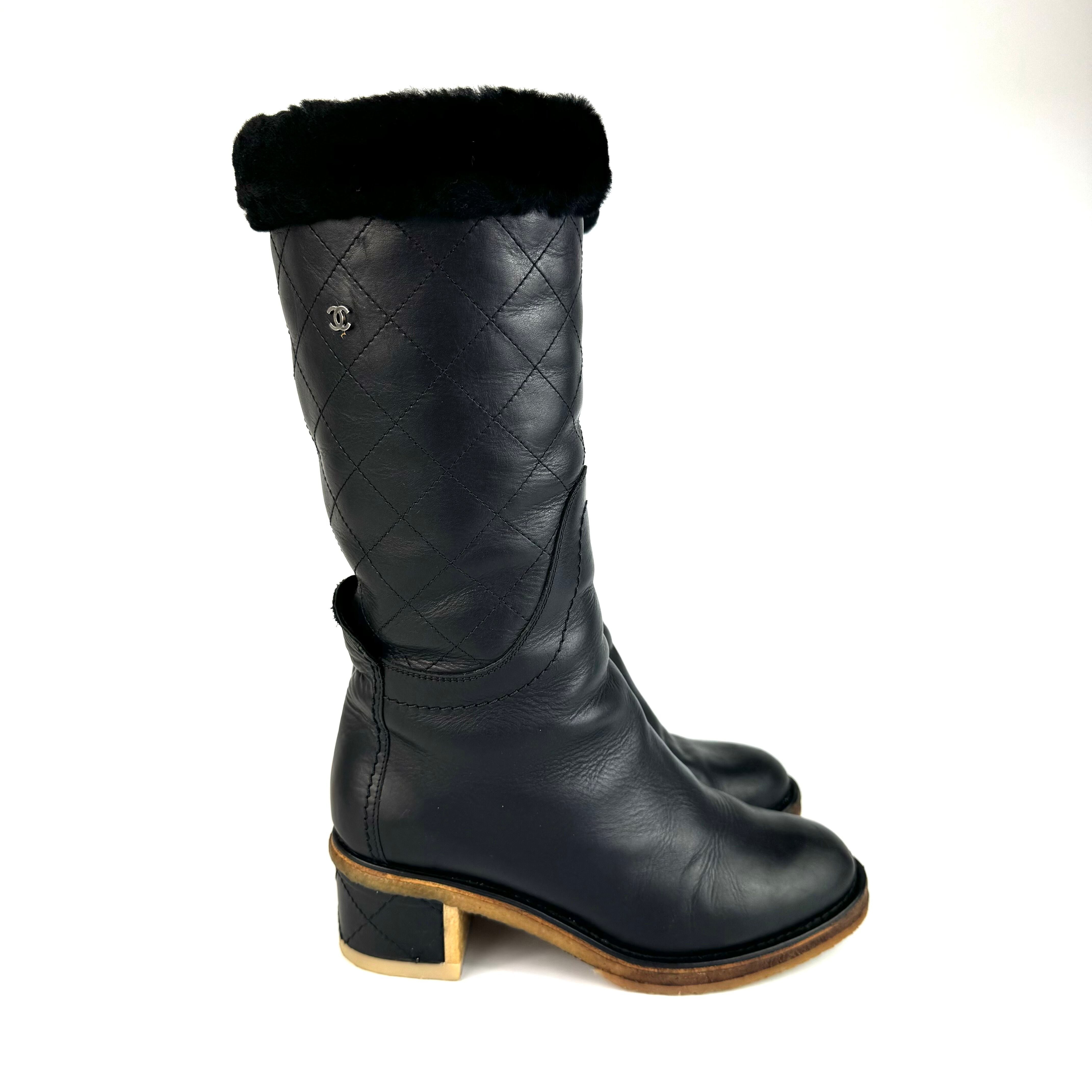 【美品】シャネル ロングブーツ ムートン ココマーク レザー 黒 22.5cm