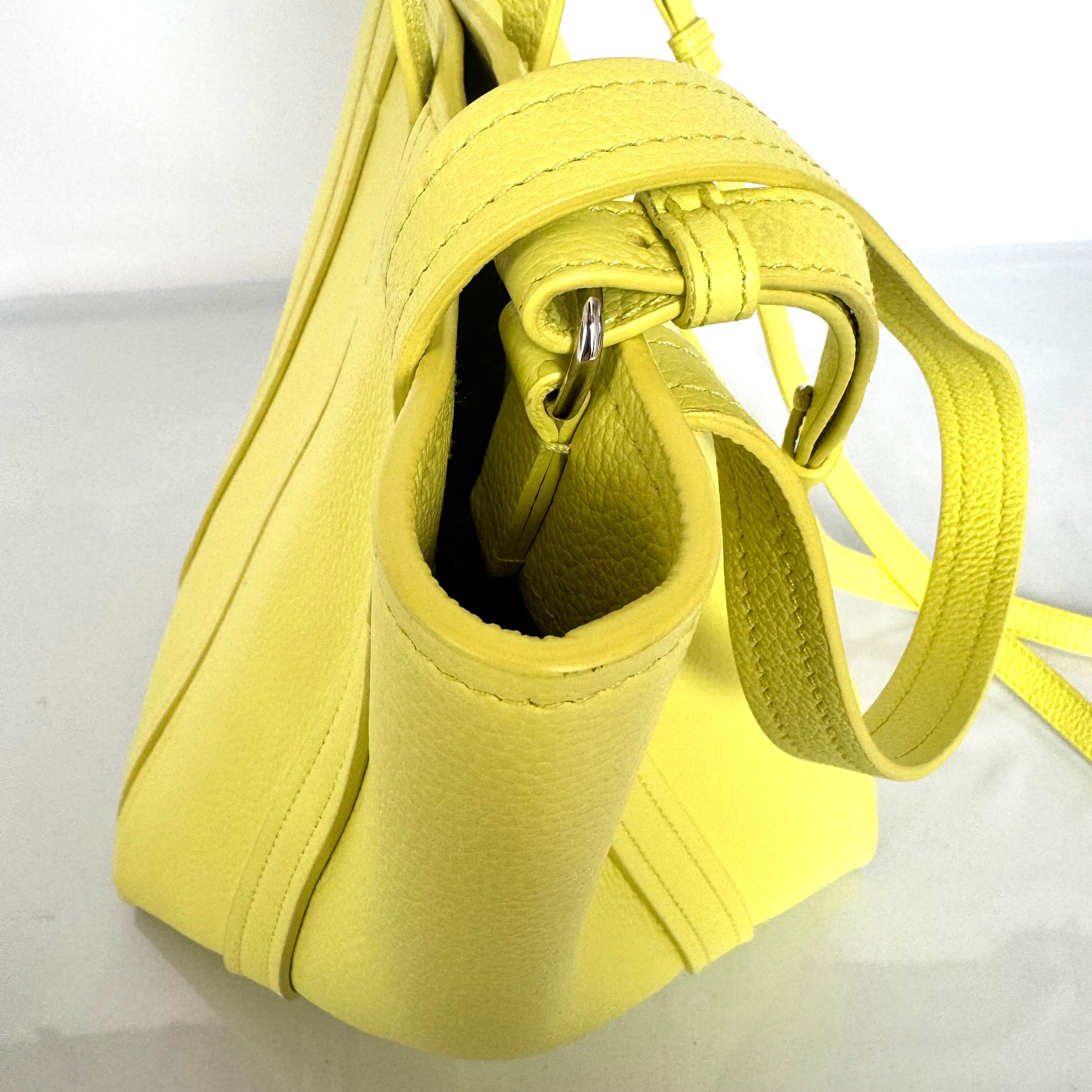 バレンシアガ エヴリディトート ノースサウス スモール イエロー