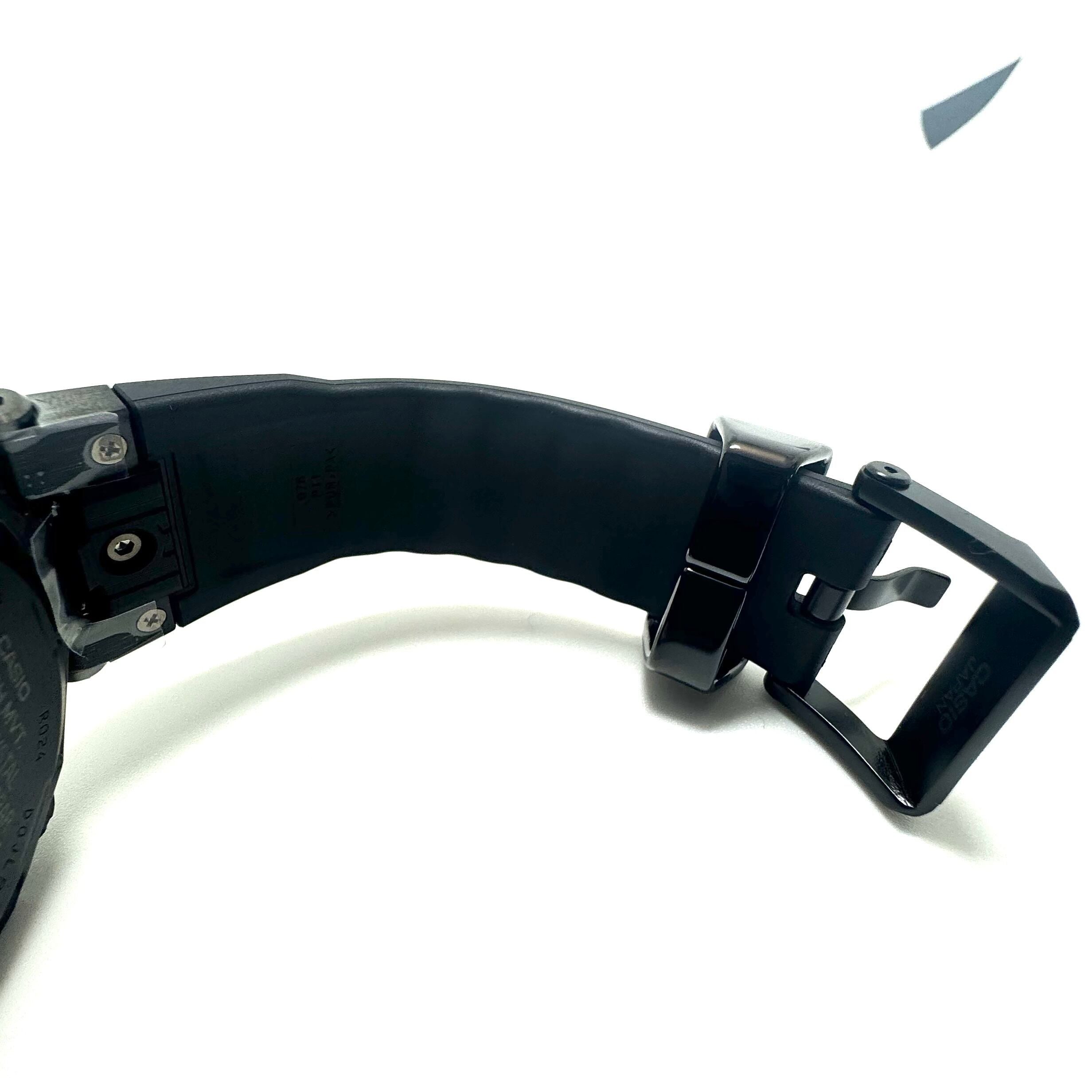 【未使用】カシオ CASIO G-SHOCK ジーショック MT-G MTG-B2000YR-1AJR 電波ソーラー モバイルリンク 黒 デイト表示 ラバーベルト