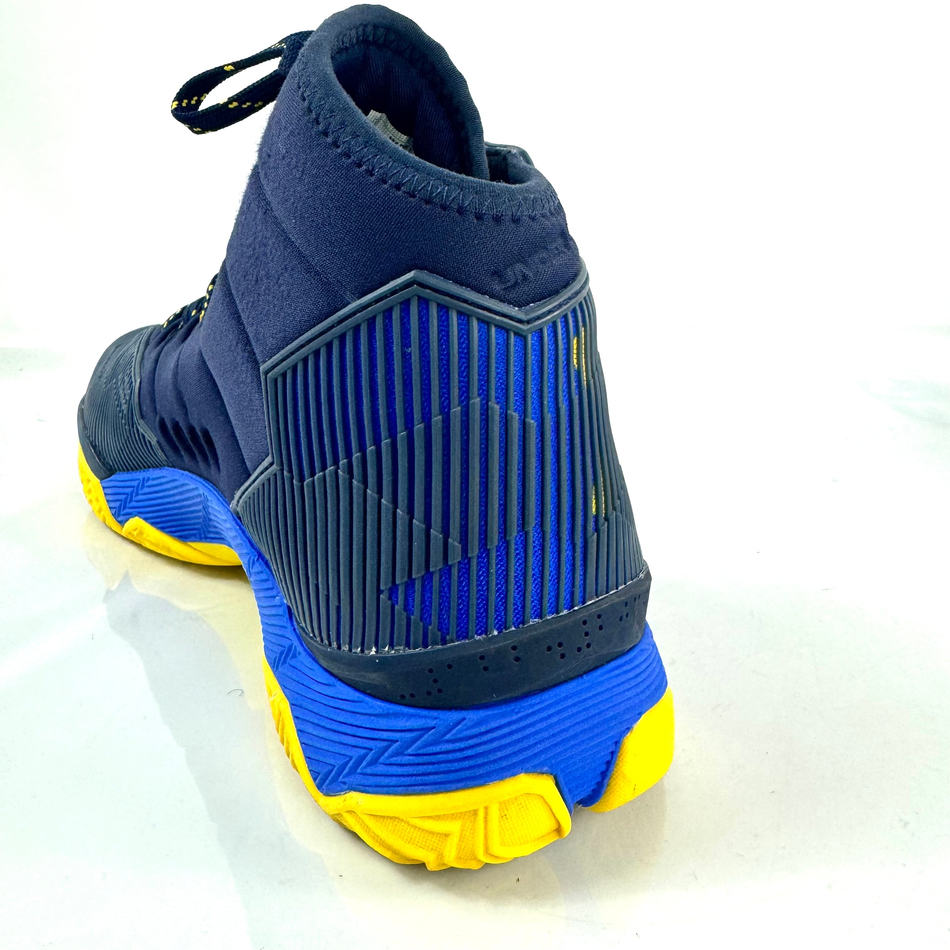 【美品】アンダーアーマー UNDER ARMOUR Curry2.5 ステフィンカリーモデル ハイカットスニーカー バッシュ 3C 27.5cm