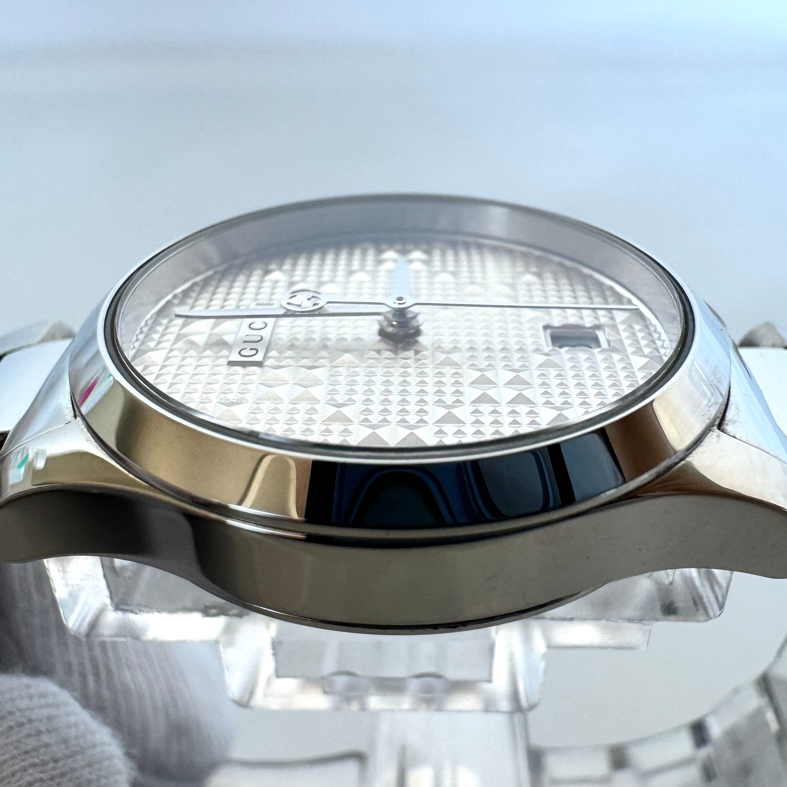 グッチ Gタイムレス YA126551 126.5 クォーツ デイト表示 シルバー レディース