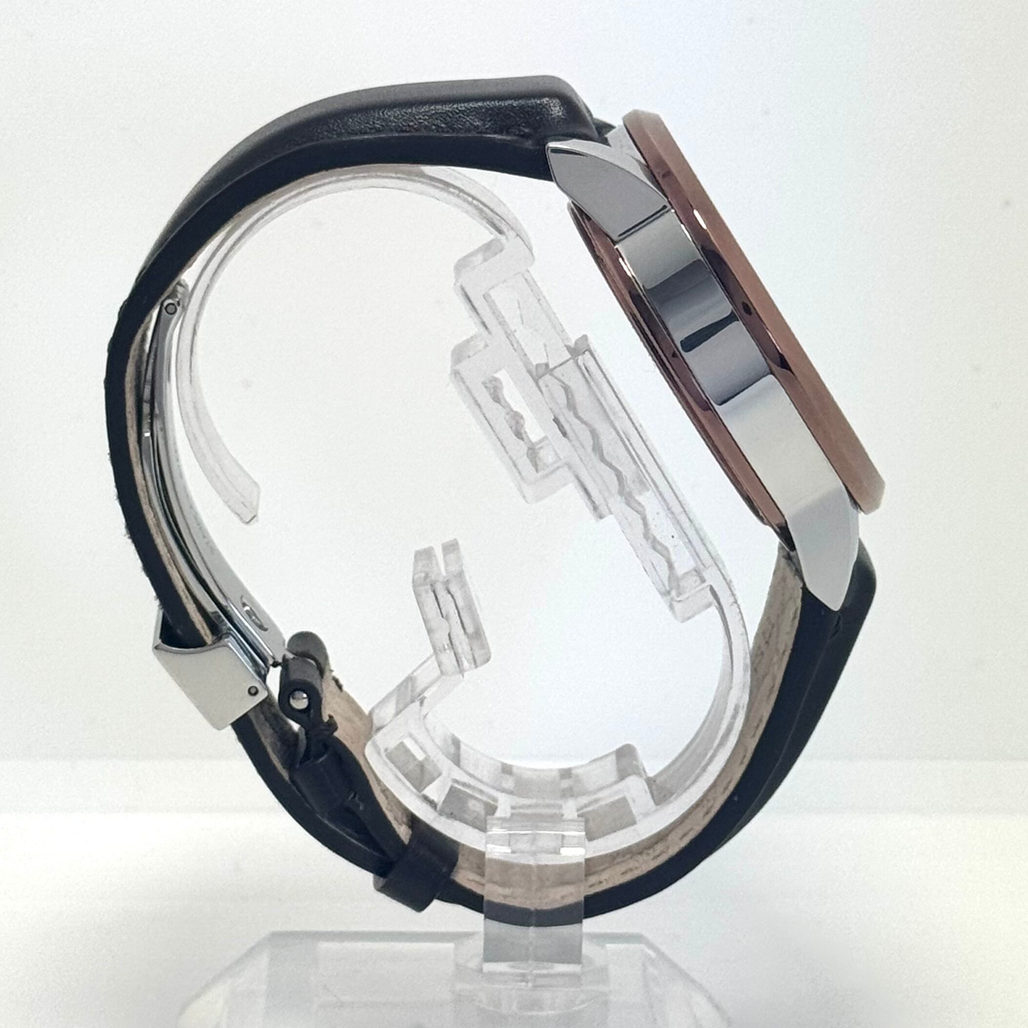 【美品】グッチ　GUCCI　Gクロノ　YA101202　101.2　クォーツ　黒　クロノグラフ　革ベルト