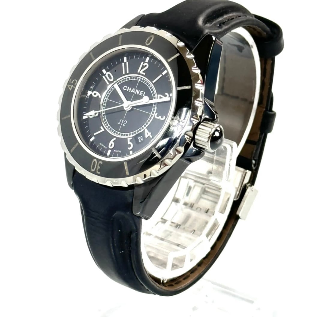 シャネル　CHANEL　J12　H0680　クォーツ　黒　セラミック　デイト表示　革ベルト　レディース
