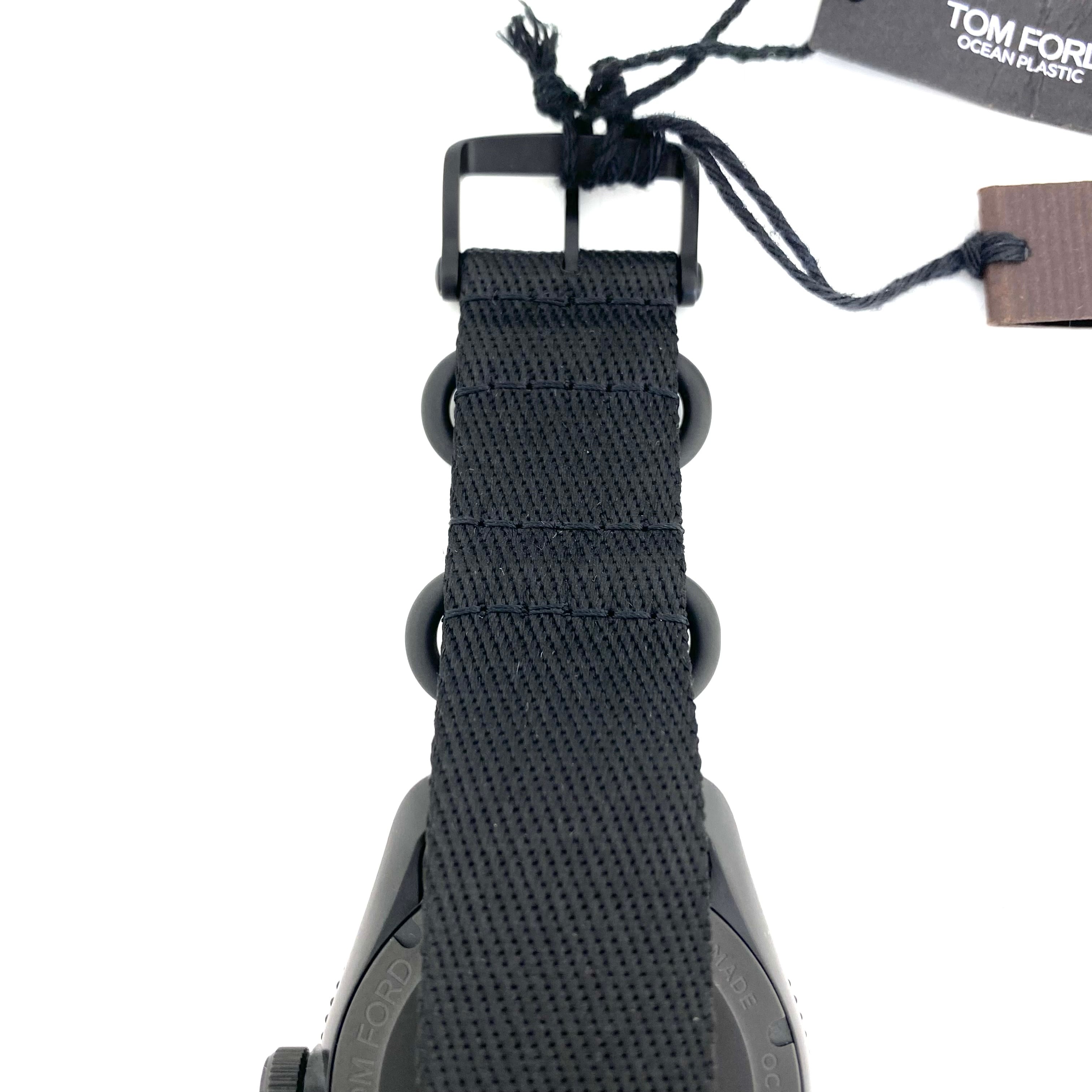 【ほぼ未使用】トムフォード　TOM FORD　オーシャンプラスチック　スポーツ　N.002　TFT002030　自動巻　黒