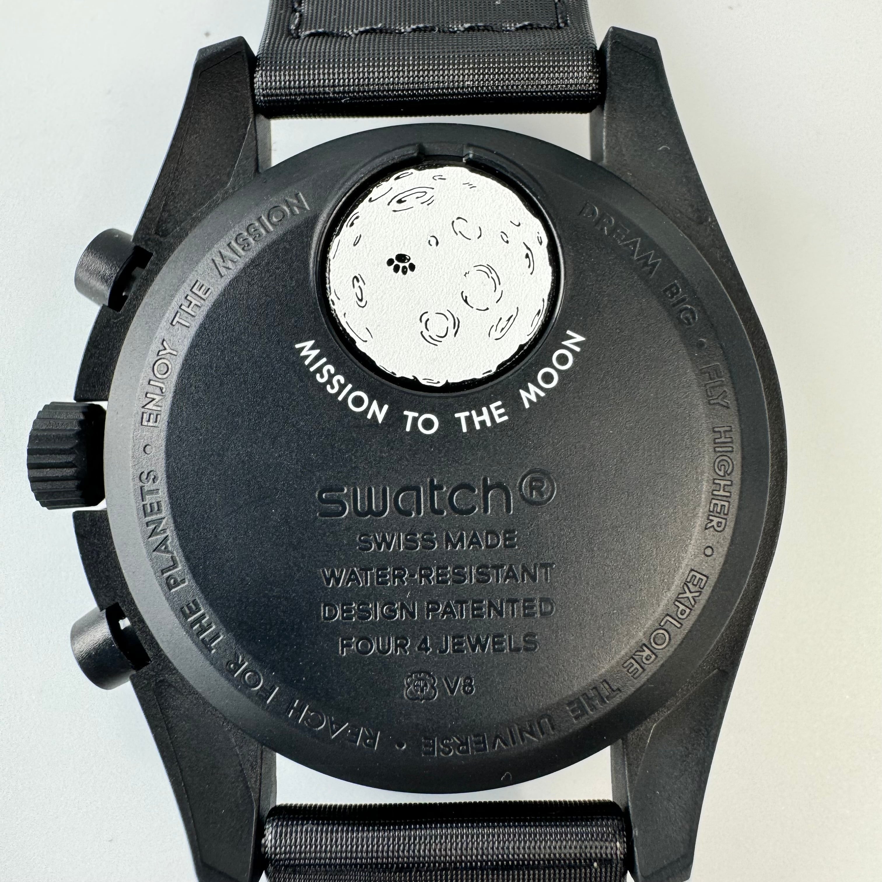 【未使用】オメガ　OMEGA　オメガ×スウォッチ　MISSION TO THE MOONPHASE　スヌーピー　クォーツ　バイオセラミック　黒