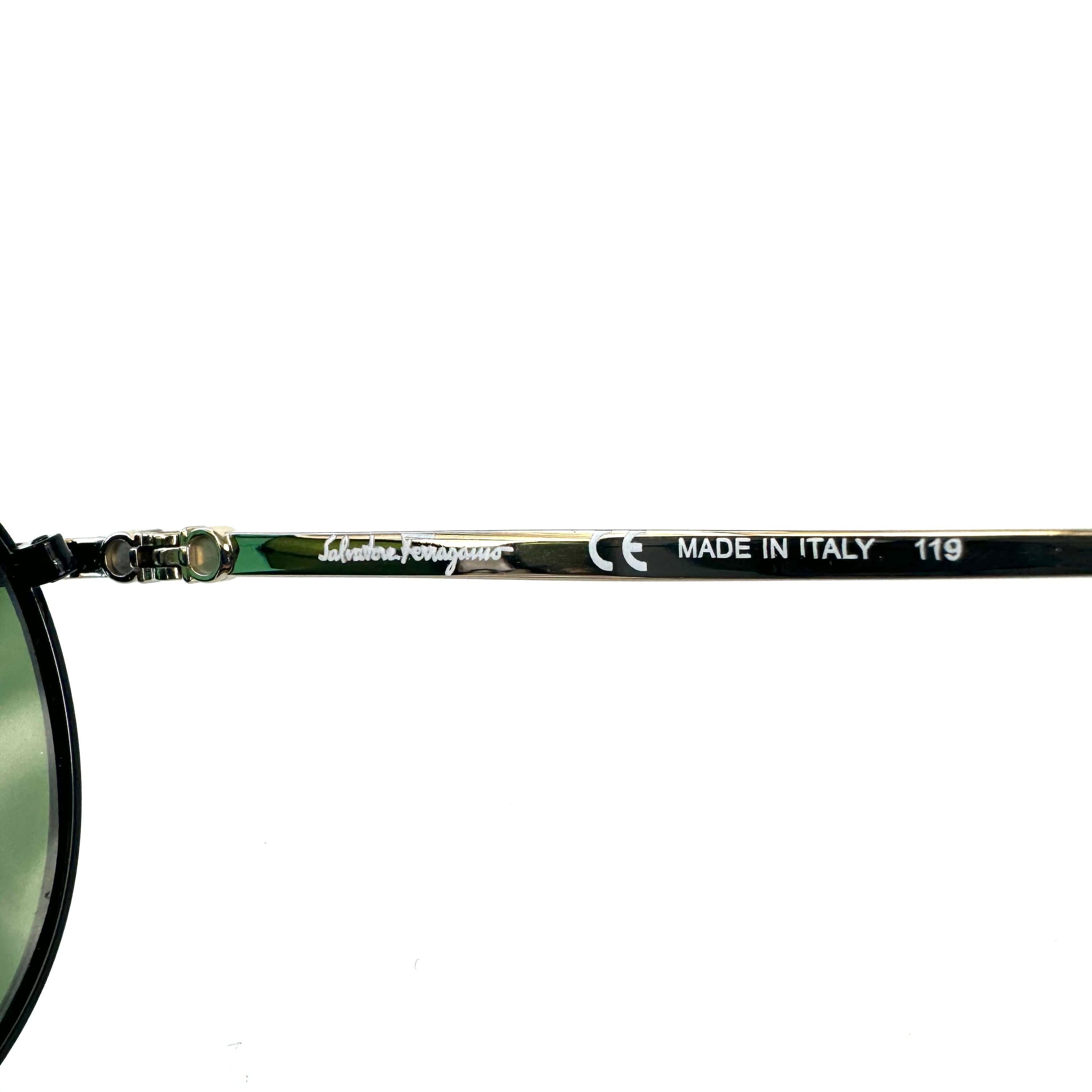 【美品】サルヴァトーレフェラガモ　サングラス　SF201S　ガンチーニ　カラーレンズ　緑