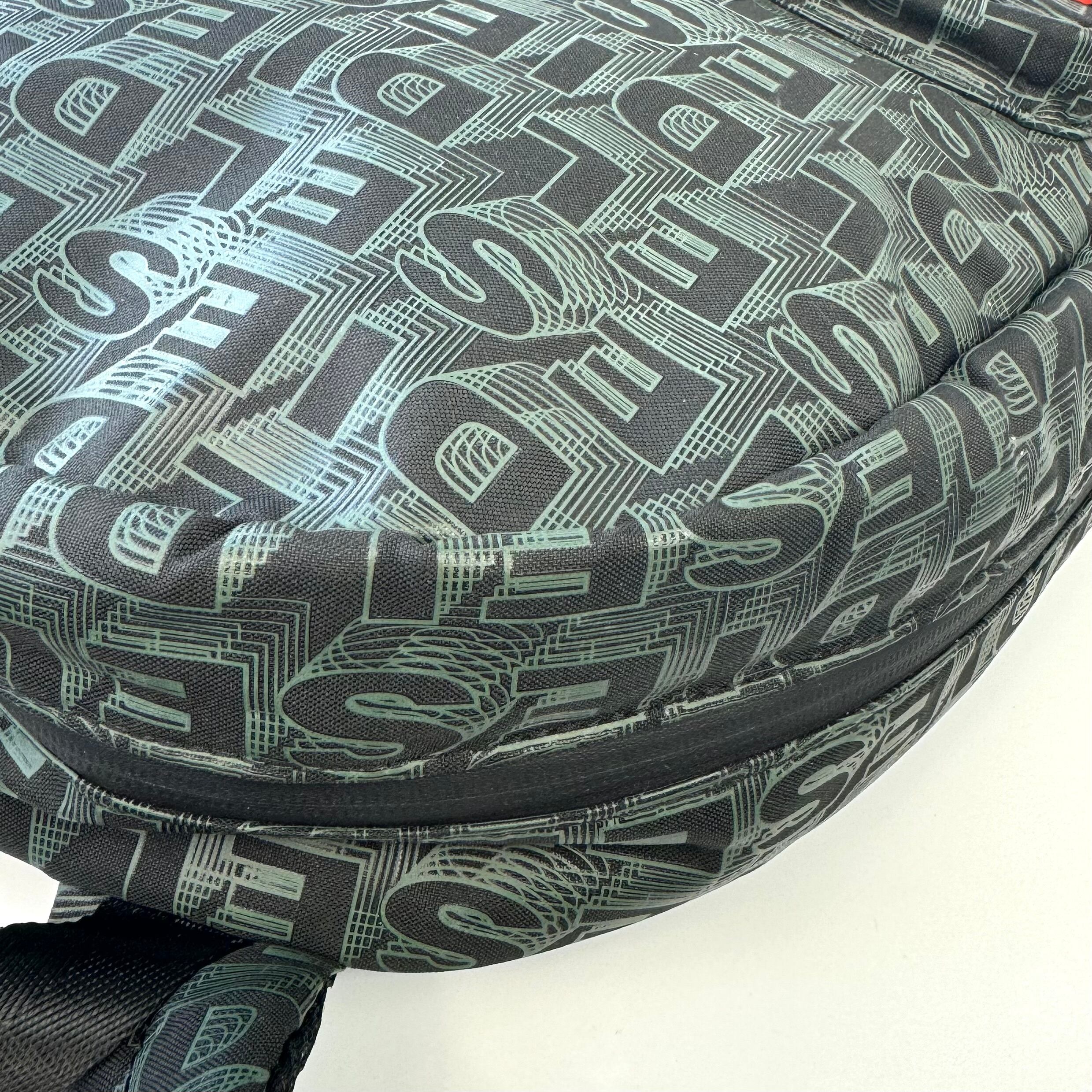 【美品】ディーゼル　リュック　バックパック　モノグラム　ロゴ　カーキー　ネオンオレンジ　緑